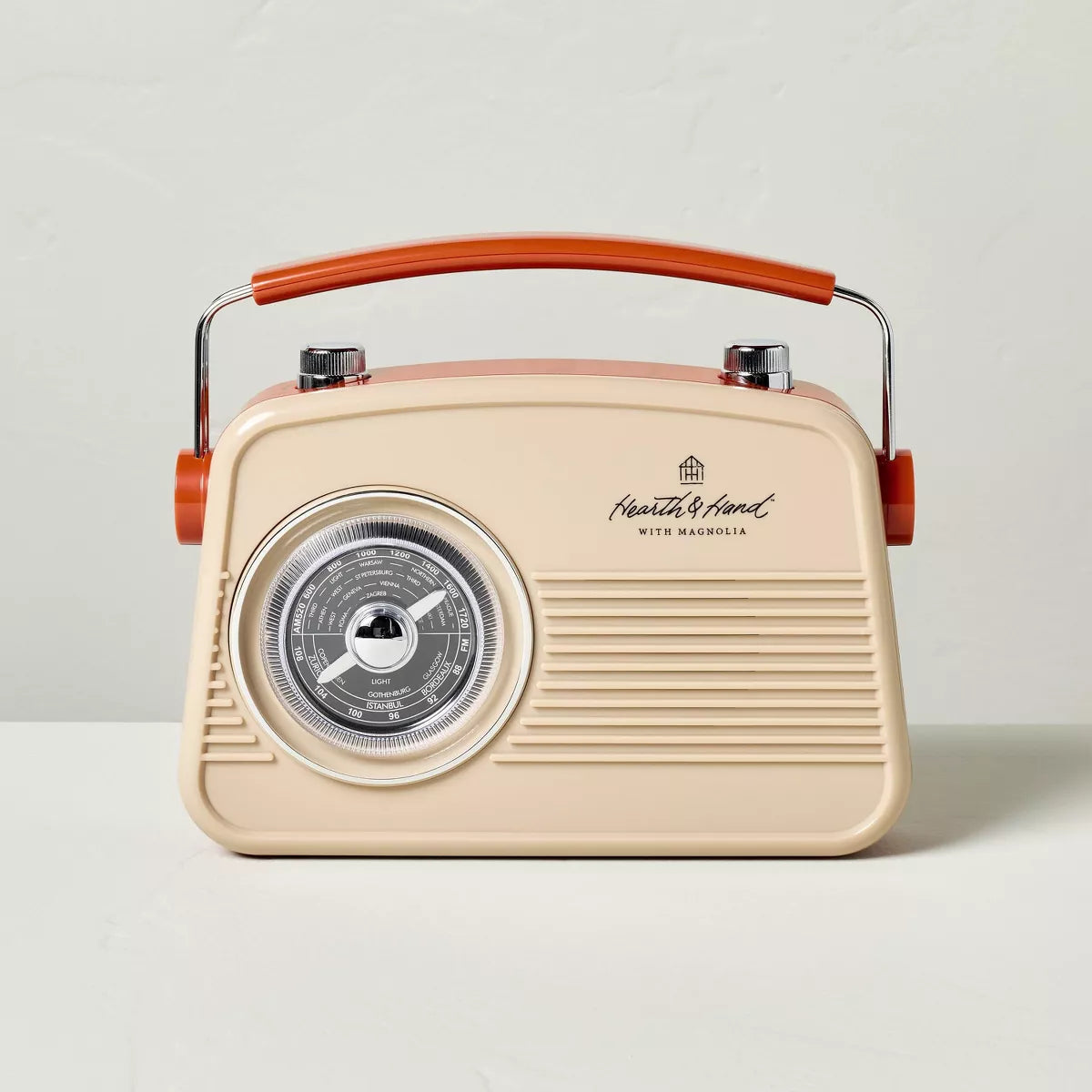 Retro Portable AM/FM Bluetooth Radio