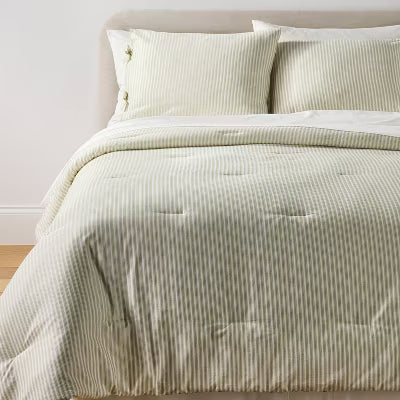 Reversible Floral and Stripe Comforter Set Pink/Green - Twin/Twin Extra Long