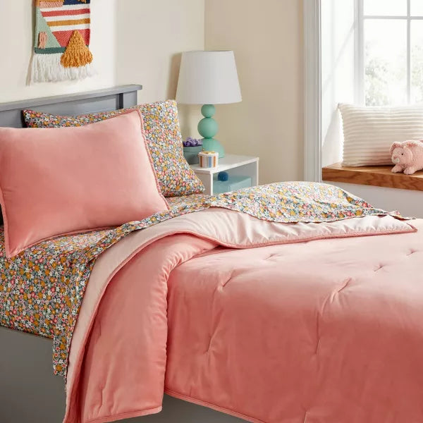 Velvet Kids' Quilt Twin