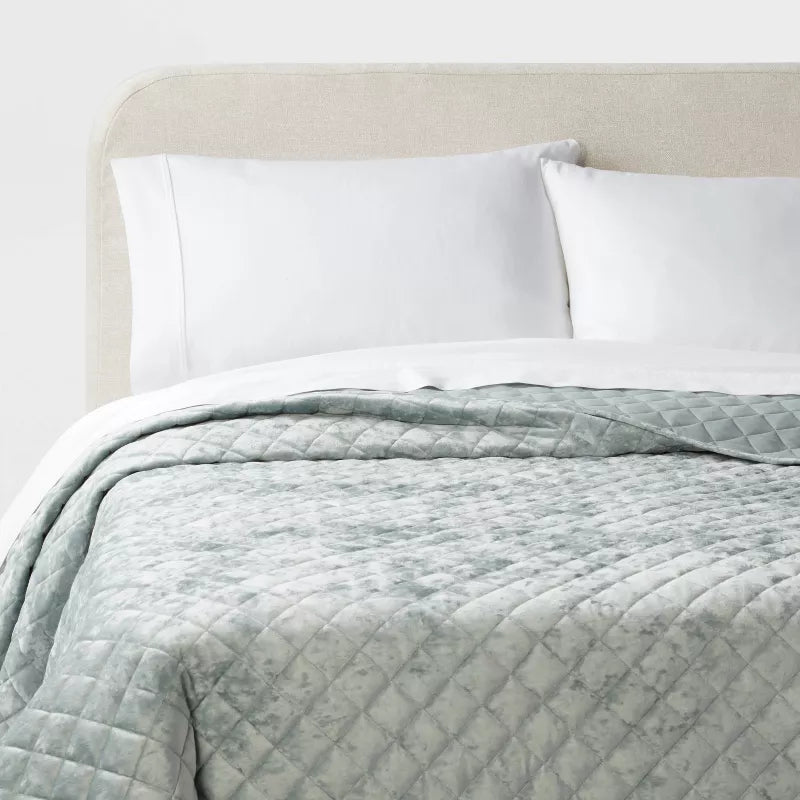 Luxe Diamond Stitch Velvet Quilt - King