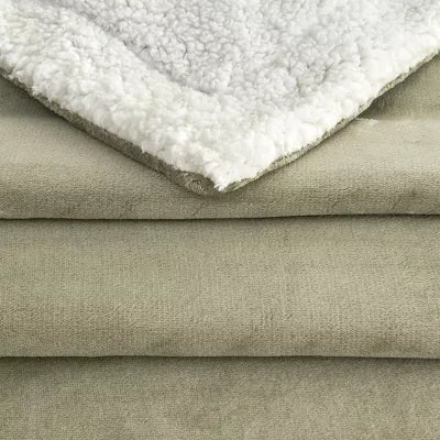 Cozy Solid Plush with Shearling Reverse Bed Blanket - King