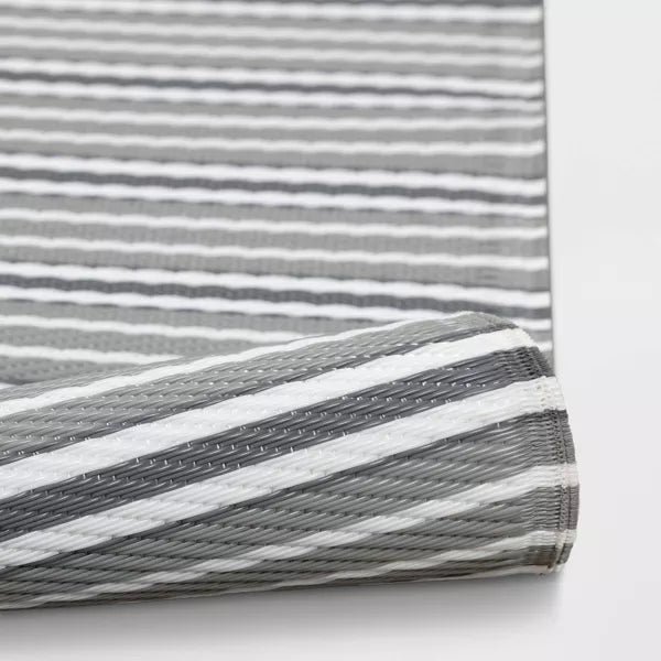 Striped Indoor/Outdoor Rug 4'x6', final cut