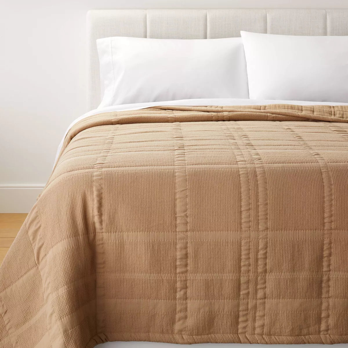 1 Pallet Comforters, Mattress Toppers, Sheets, Homegoods, 284 pieces, Retail $5606