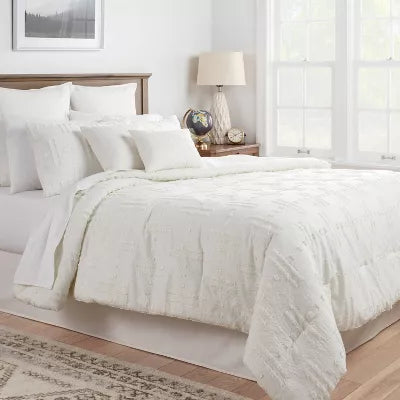 8pc Tufted Broken Stripe Comforter Bedding Set White - Queen