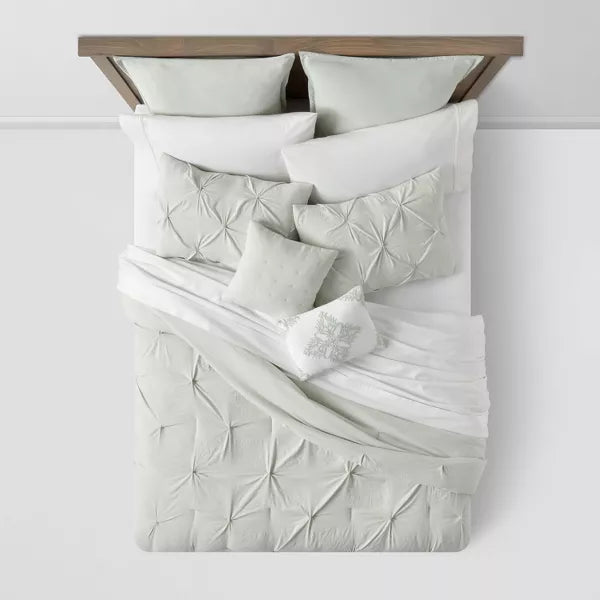 8pc Pinch Pleat Comforter Bedding Set - King