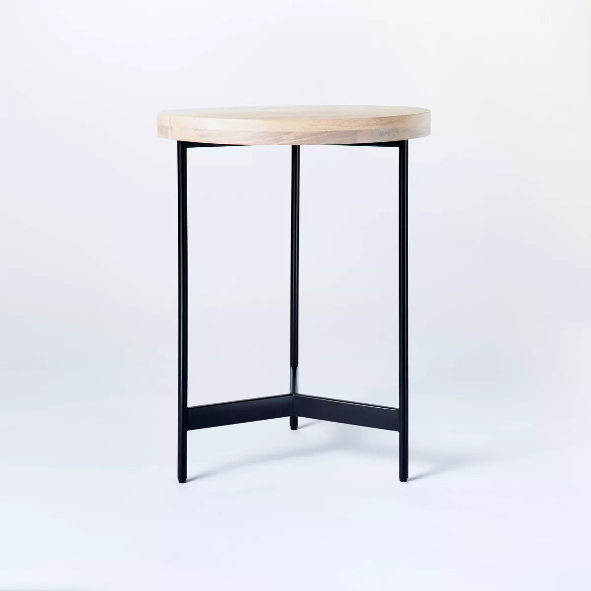 Villa Park Round Wooden End Table Brown