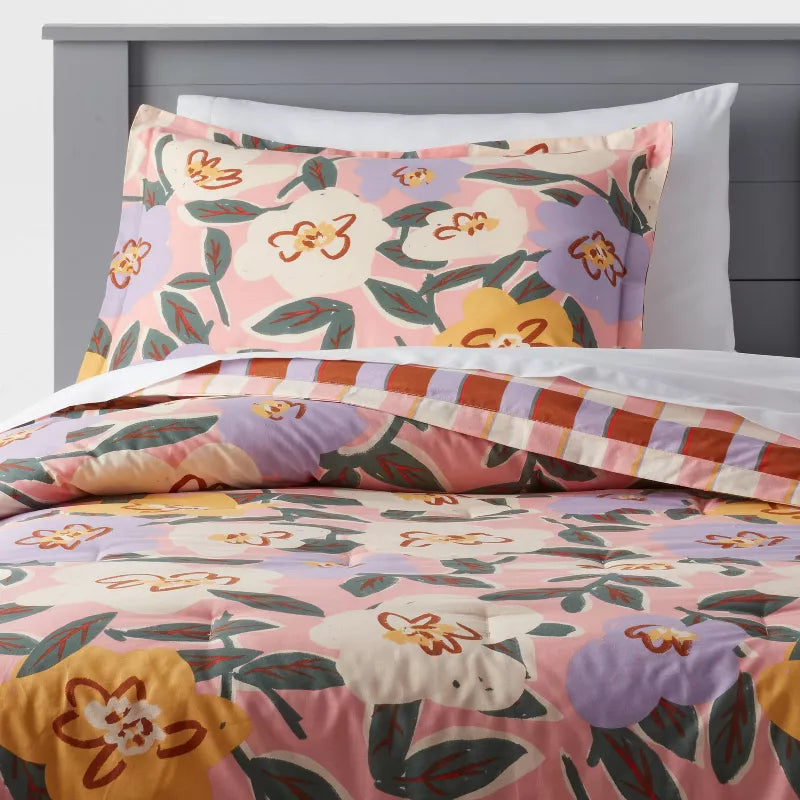 Flower/Plaid Reversible Kids' Comforter Set - Full/Queen