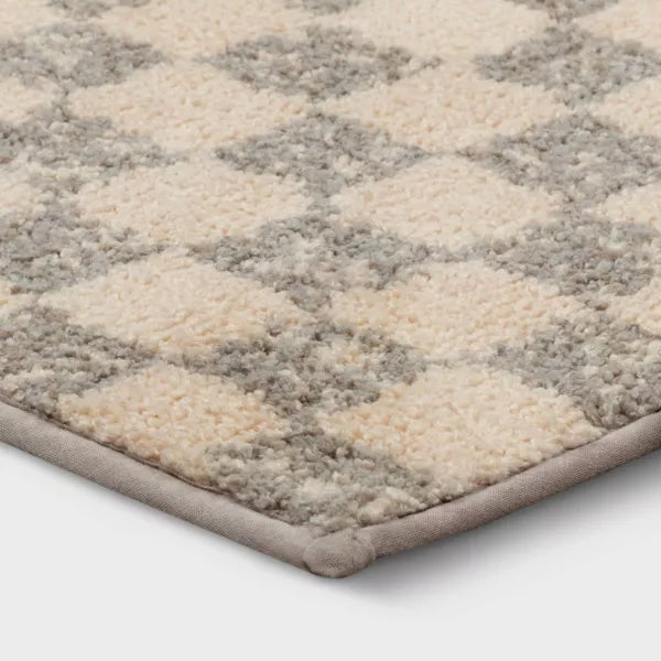 Washable Checkerboard Plush Accent Rug - Indoor Gray Medium Pile, Skid-Resistant - 2'6"x4'