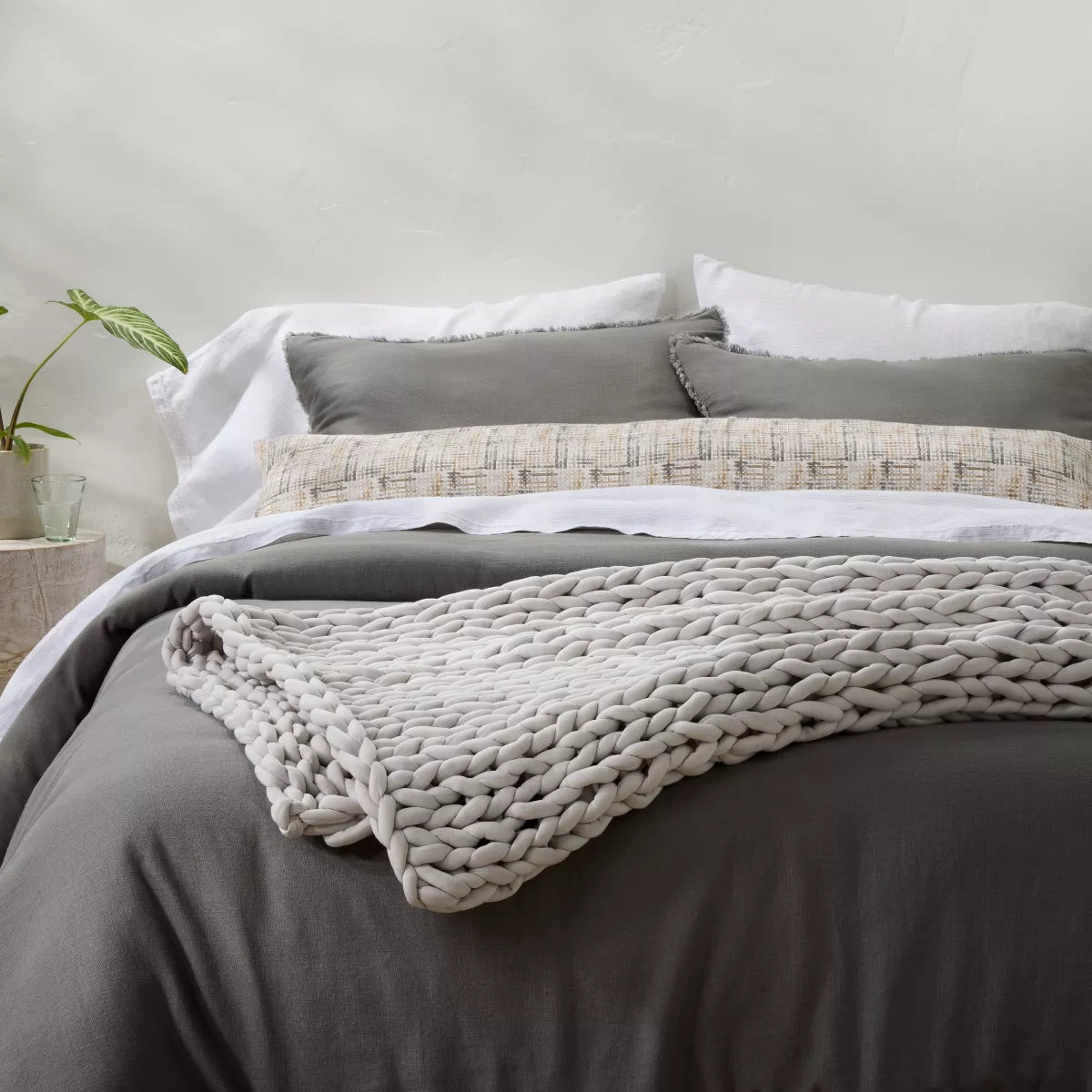 50"x70" 12lbs Solid Knit Weighted Blanket - Dark Grey SHOWROOM ITEM
