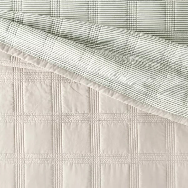 Grid Stitched Quilt Taupe/Green/Cream Full/Queen