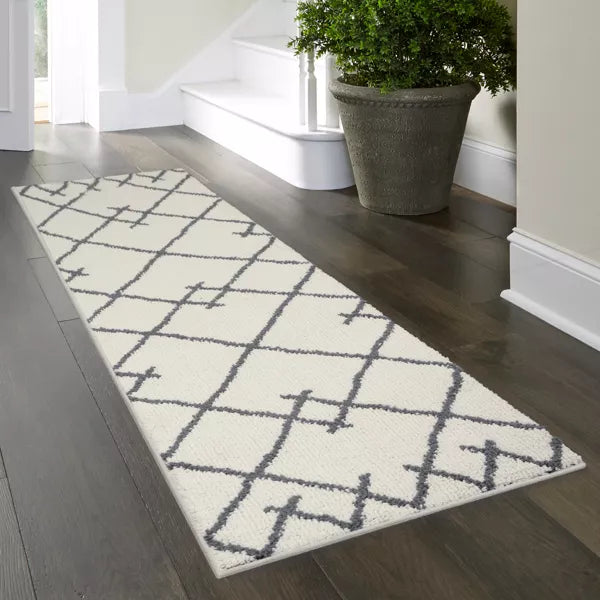 Washable Bixel Tufted Rug 2'x7'