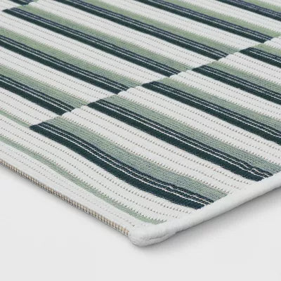 Linear Geo Outdoor Area Rug 6'6"x9"