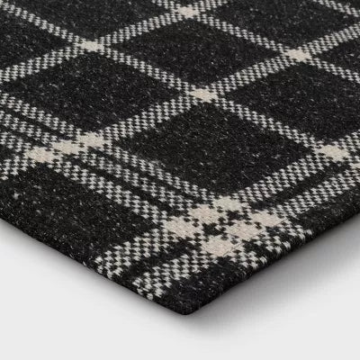 2'x3' Indoor/Outdoor Woven Tapestry Rug Black - Front Door Layering Mat, Check Pattern, Flat Pile