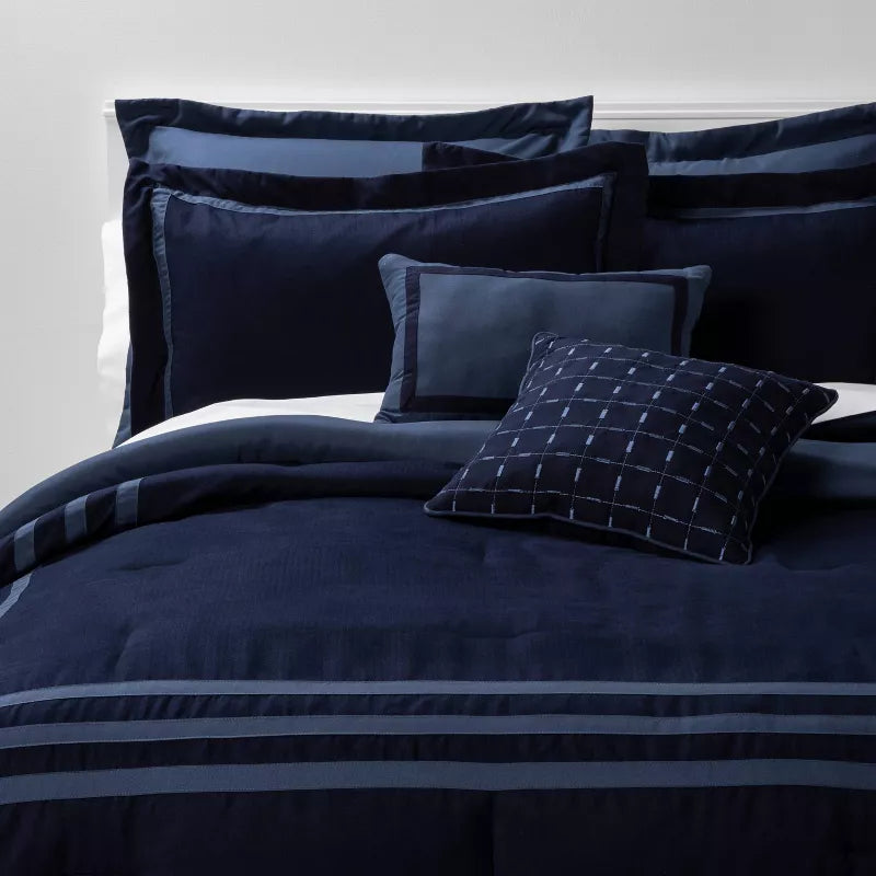 8pc Applique Border Comforter Bedding Set - Queen