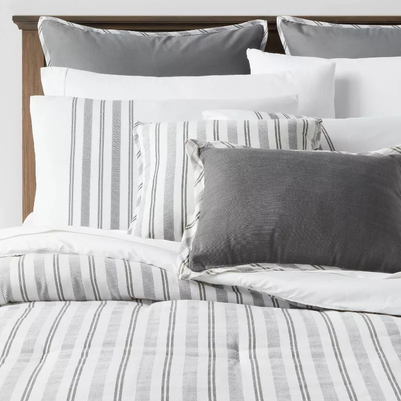 8pc Reversible Classic Stripe Comforter Set Gray/White - Queen