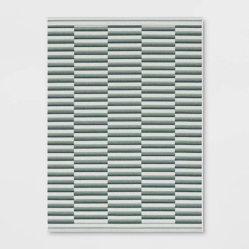 Linear Geo Outdoor Area Rug 6'6"x9"