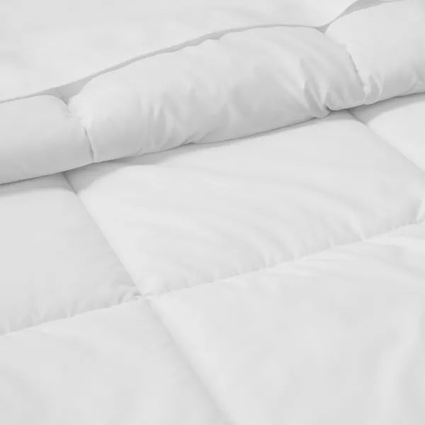 Premium Down Alternative Comforter Full/Queen