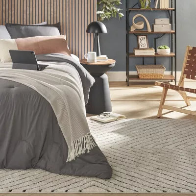 Cozy Modern Scandinavian Indoor Area Rug - 6'7"x9'