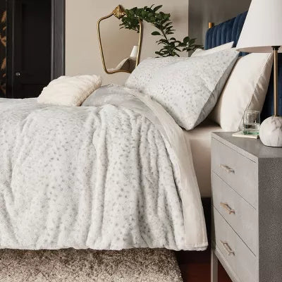 3pc Luxe Faux Fur Comforter and Sham Set - Queen