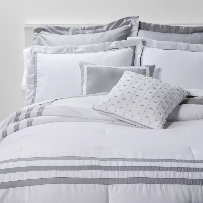 8pc Applique Border Comforter Bedding Set - King