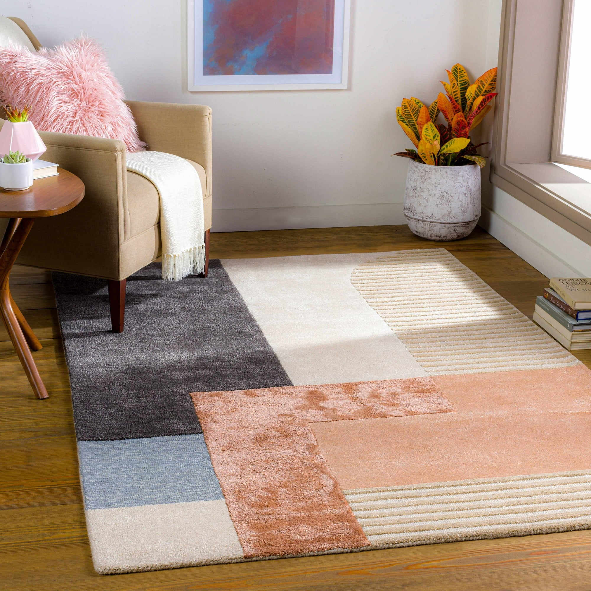 Mora Beige/Rose/Charcoal Rug, 5 x 7