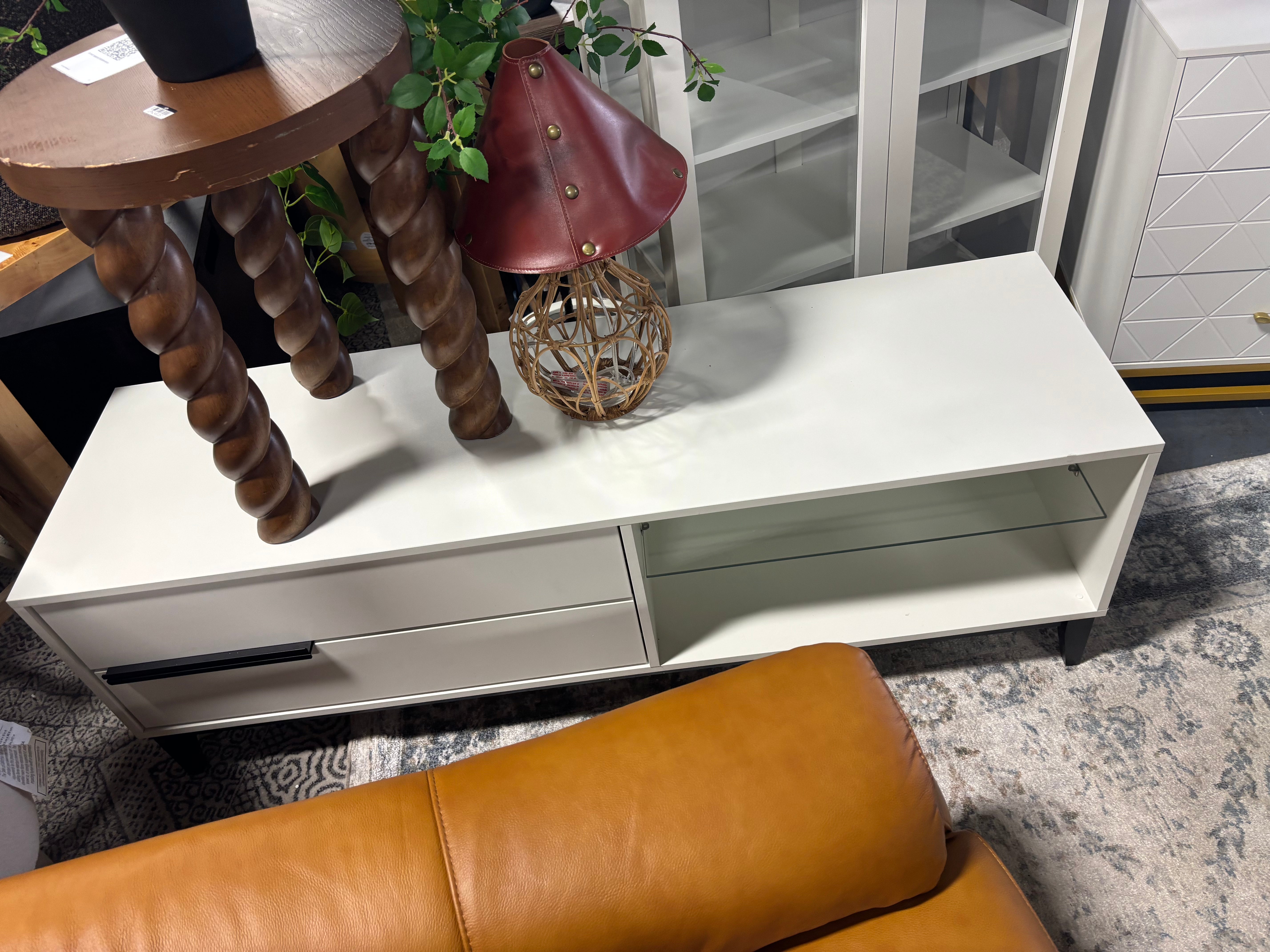 Melrose TV Stand - White SHOWROOM ITEM