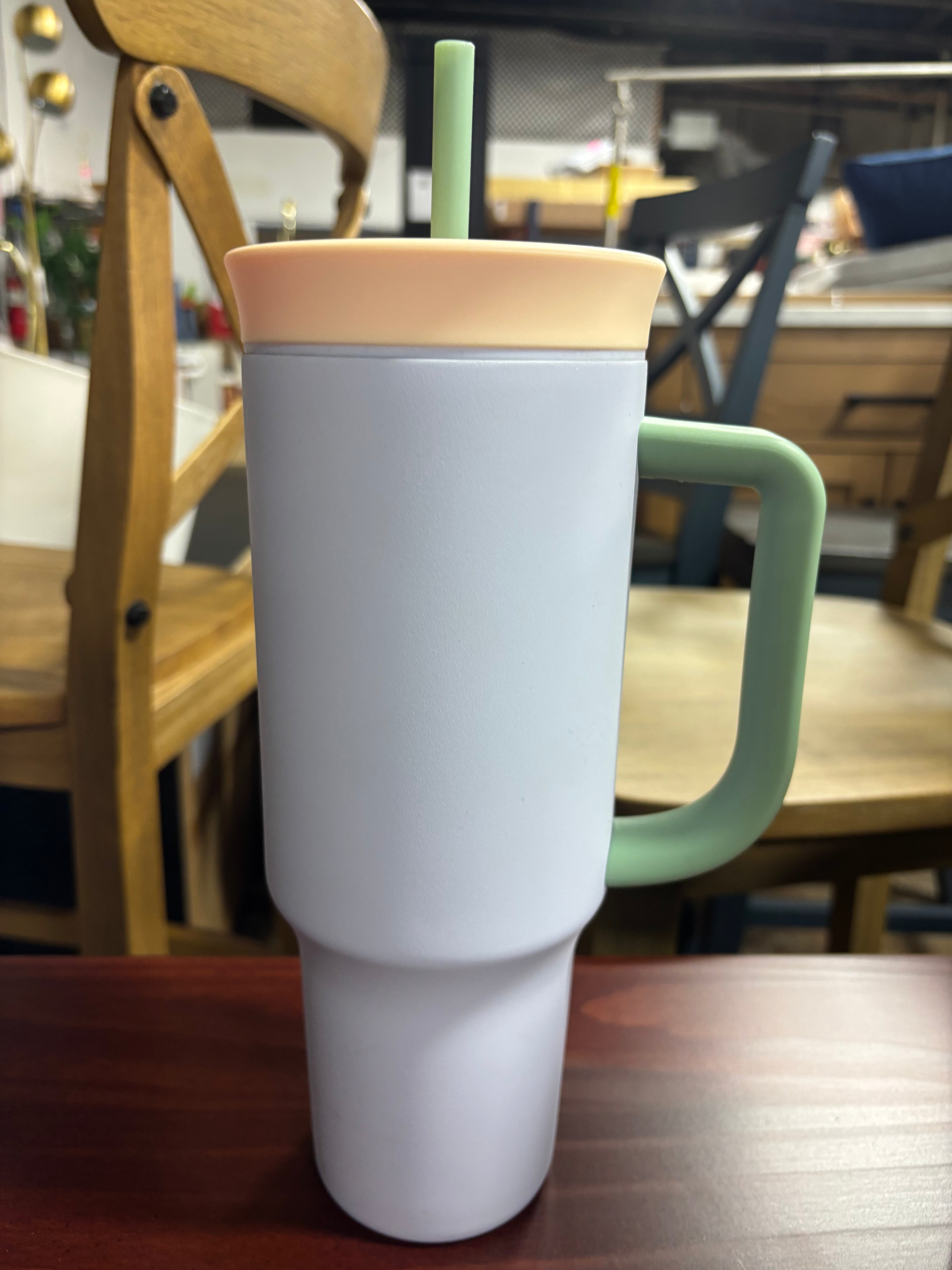 Owala 40oz Stainless Steel Straw Tumbler SHOWROOM ITEM