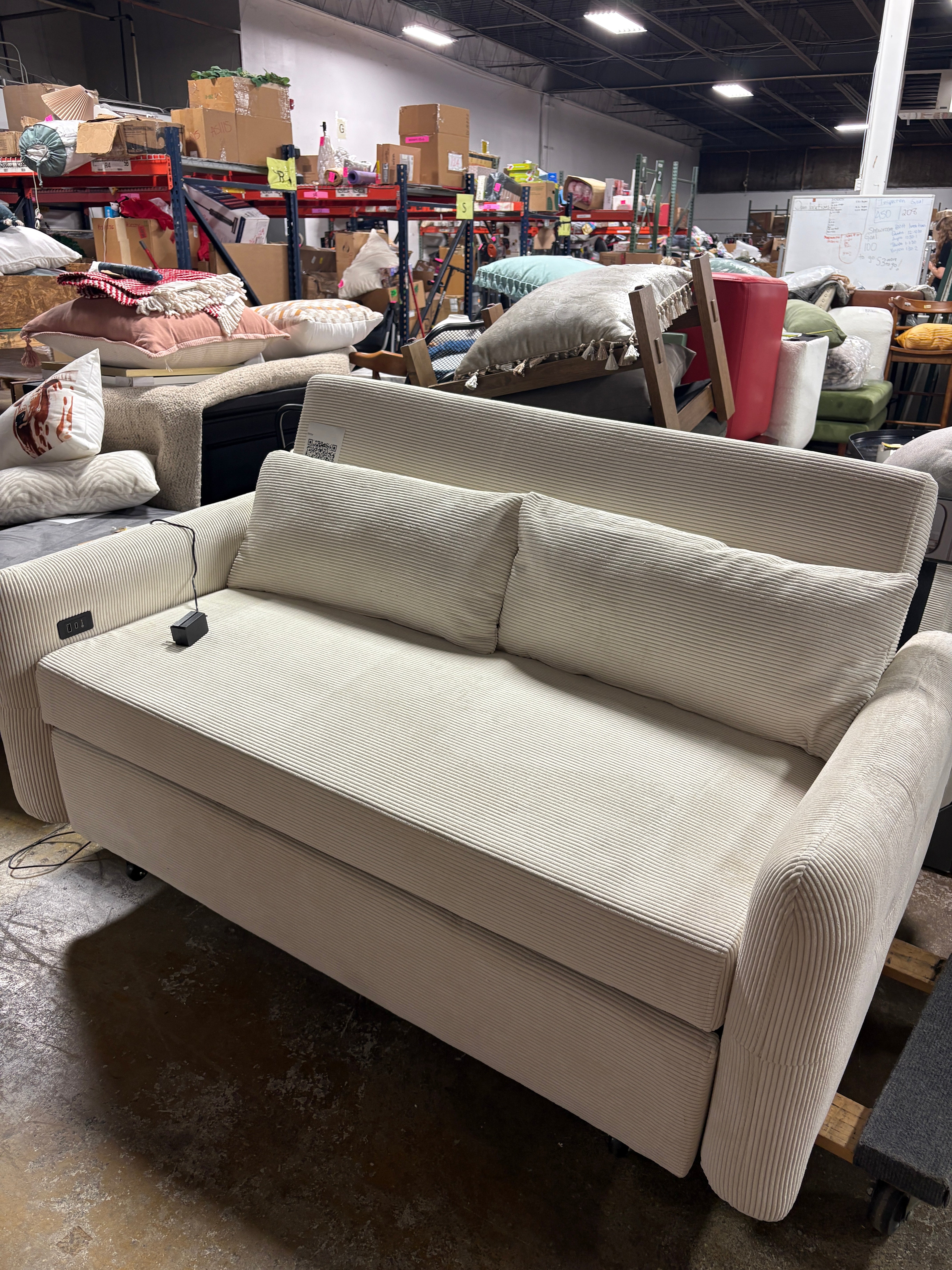 57.48" Pull-out Sofa Bed Convertible Couch SHOWROOM ITEM