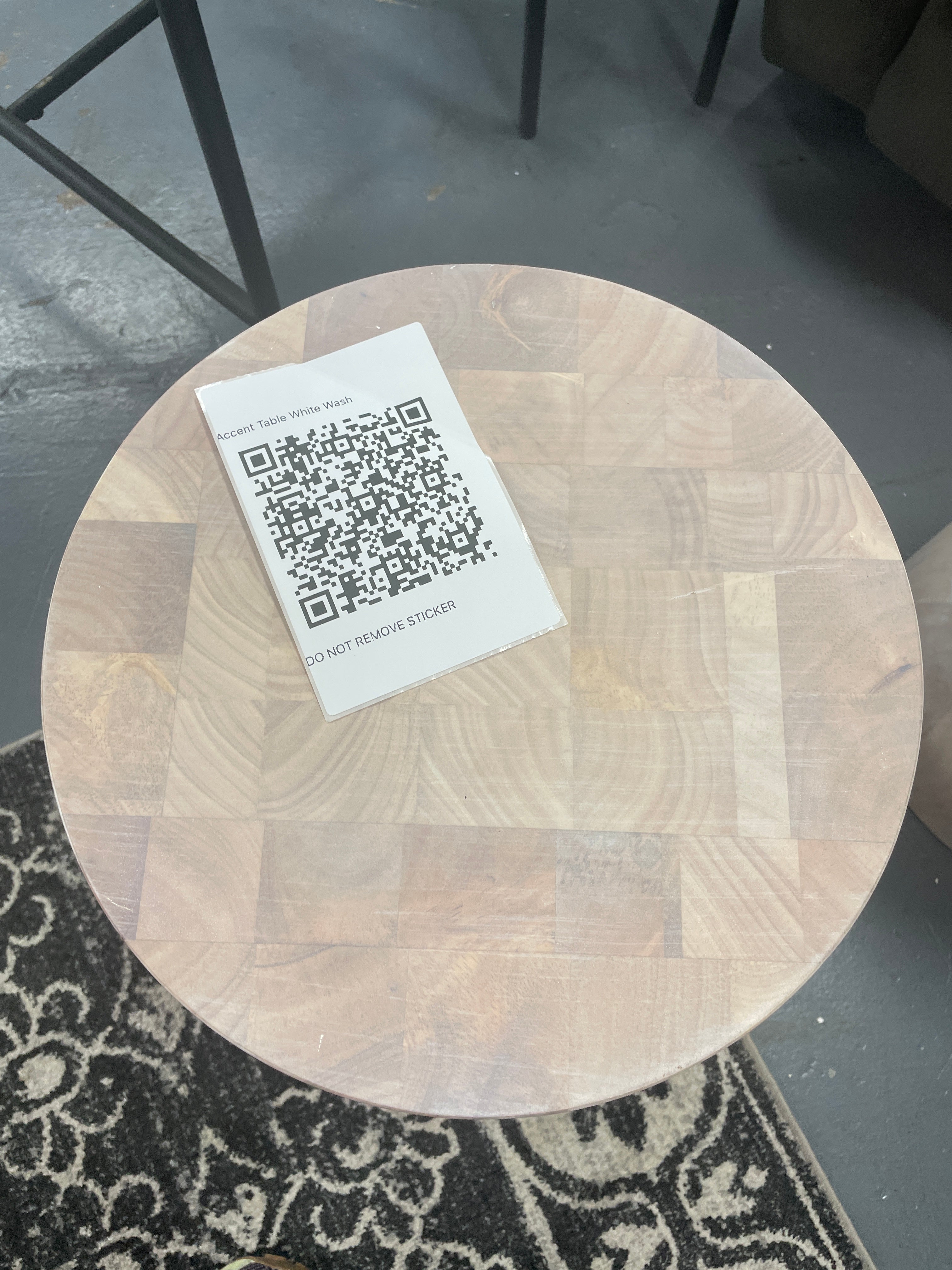 Accent Table White Wash SHOWROOM ITEM