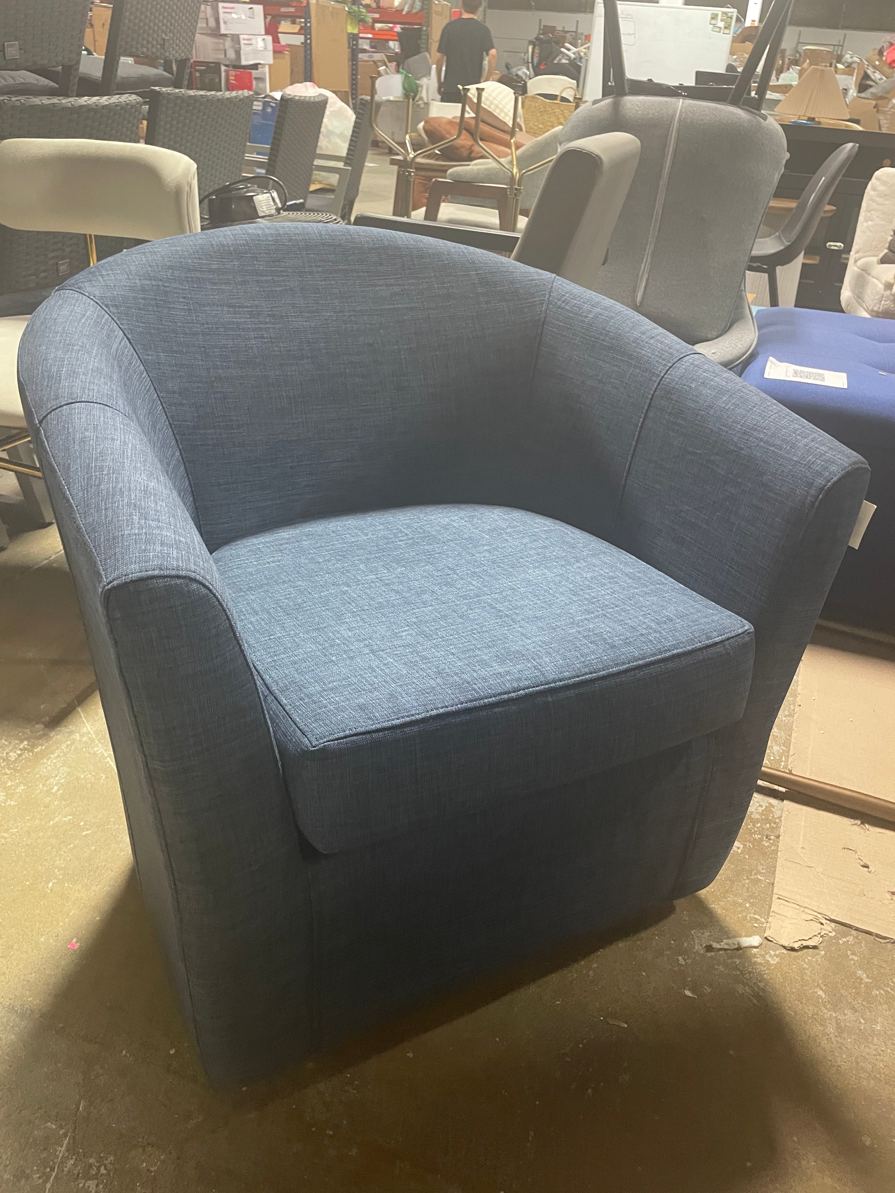 Aunna Upholstered Swivel Barrel Chair SHOWROOM ITEM