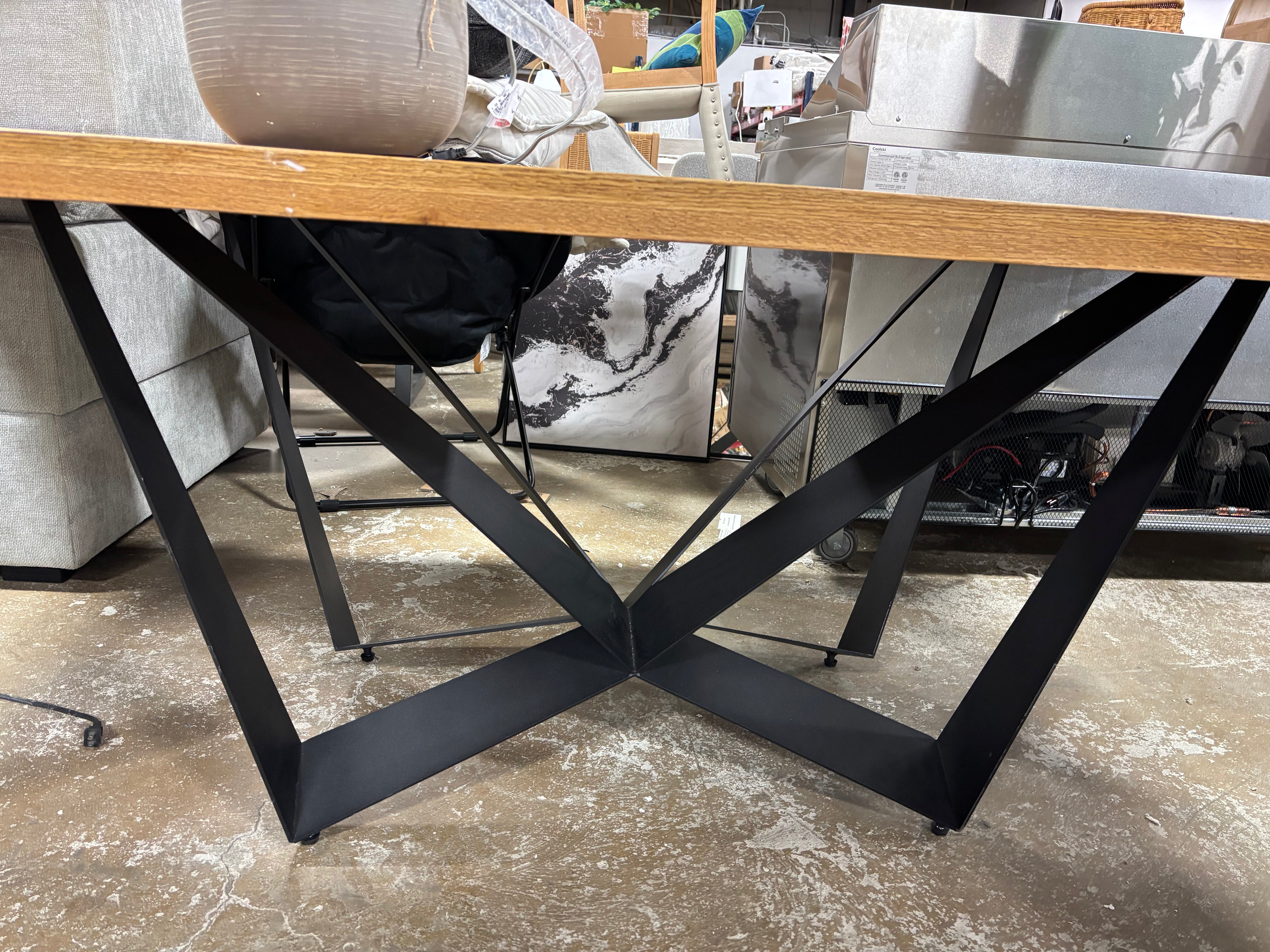 Abstract Loft Table-SHOWROOM