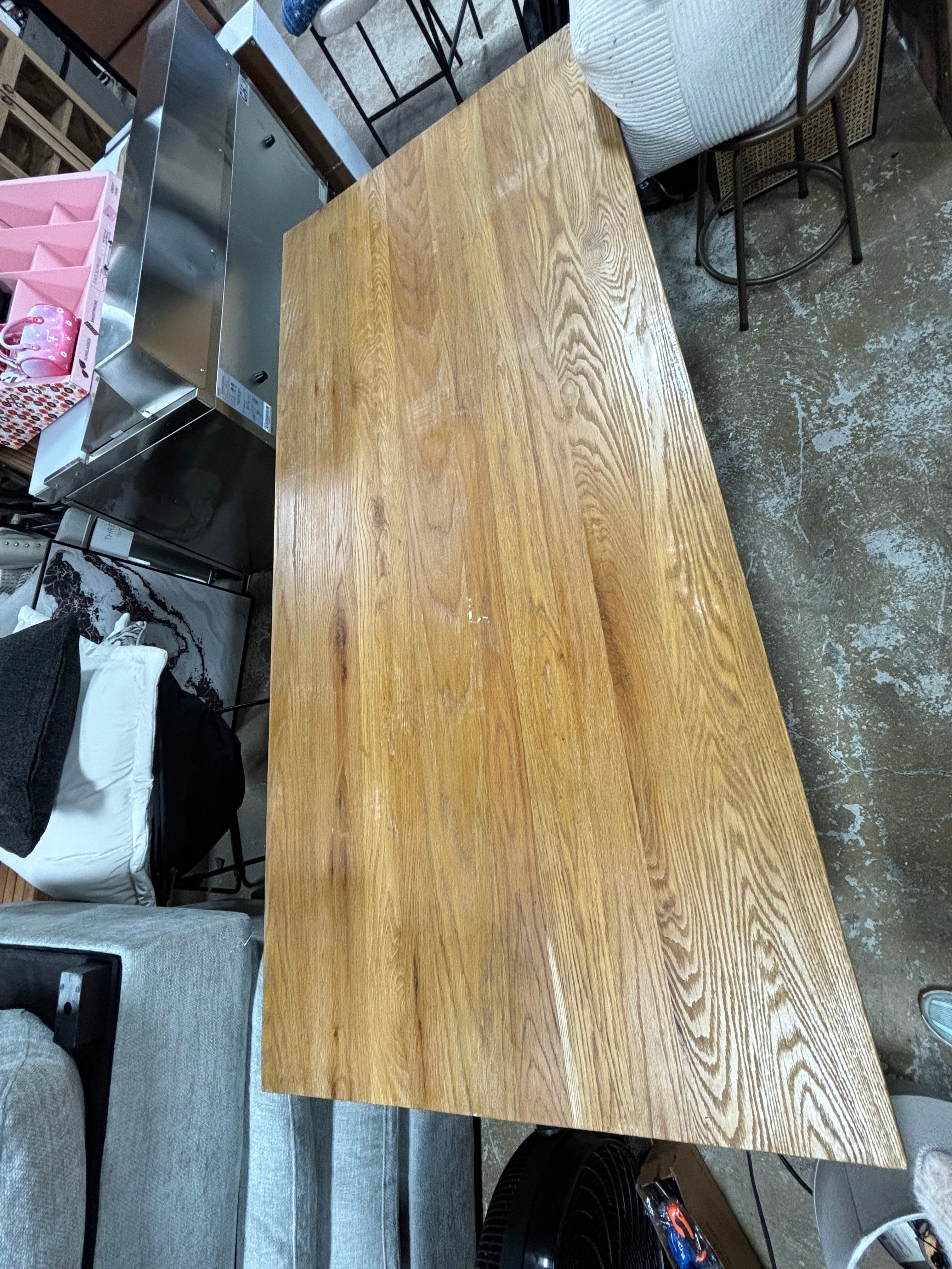 Abstract Loft Table-SHOWROOM