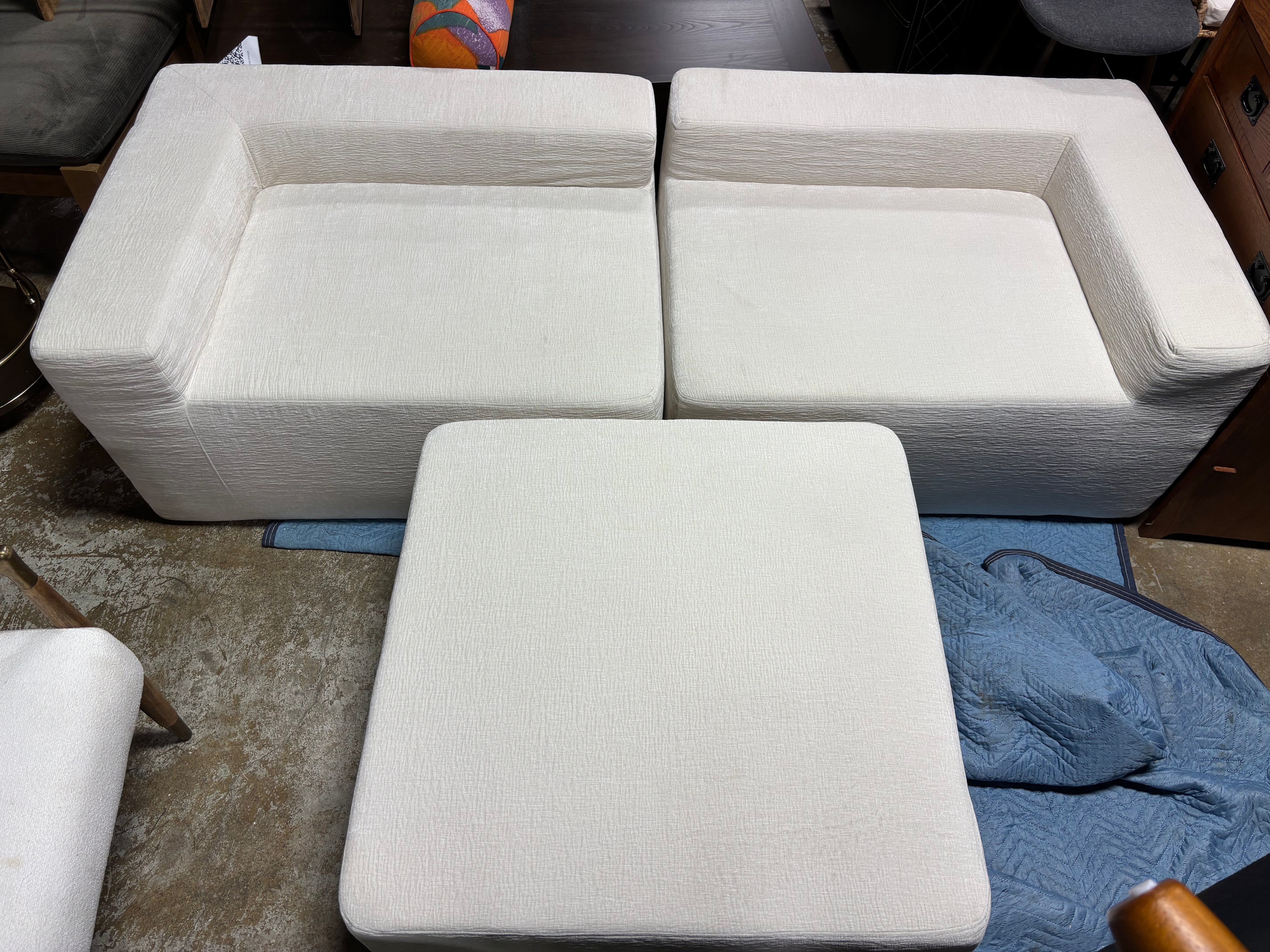 80"x33" Modular Sectional Sofa Couch SHOWROOM ITEM