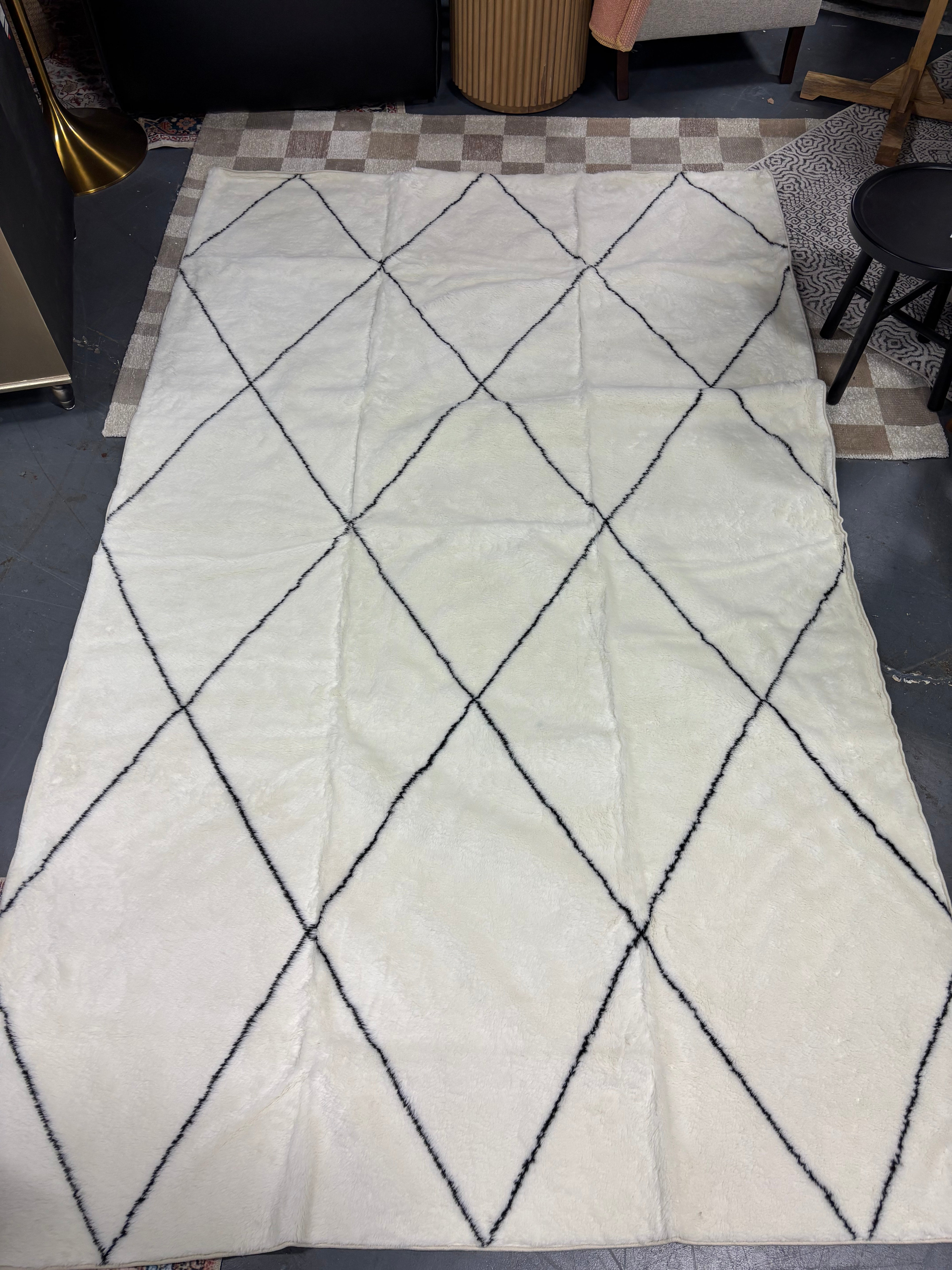 6' x 9' Addy Trellis Shag Ivory Area Rug SHOWROOM ITEM