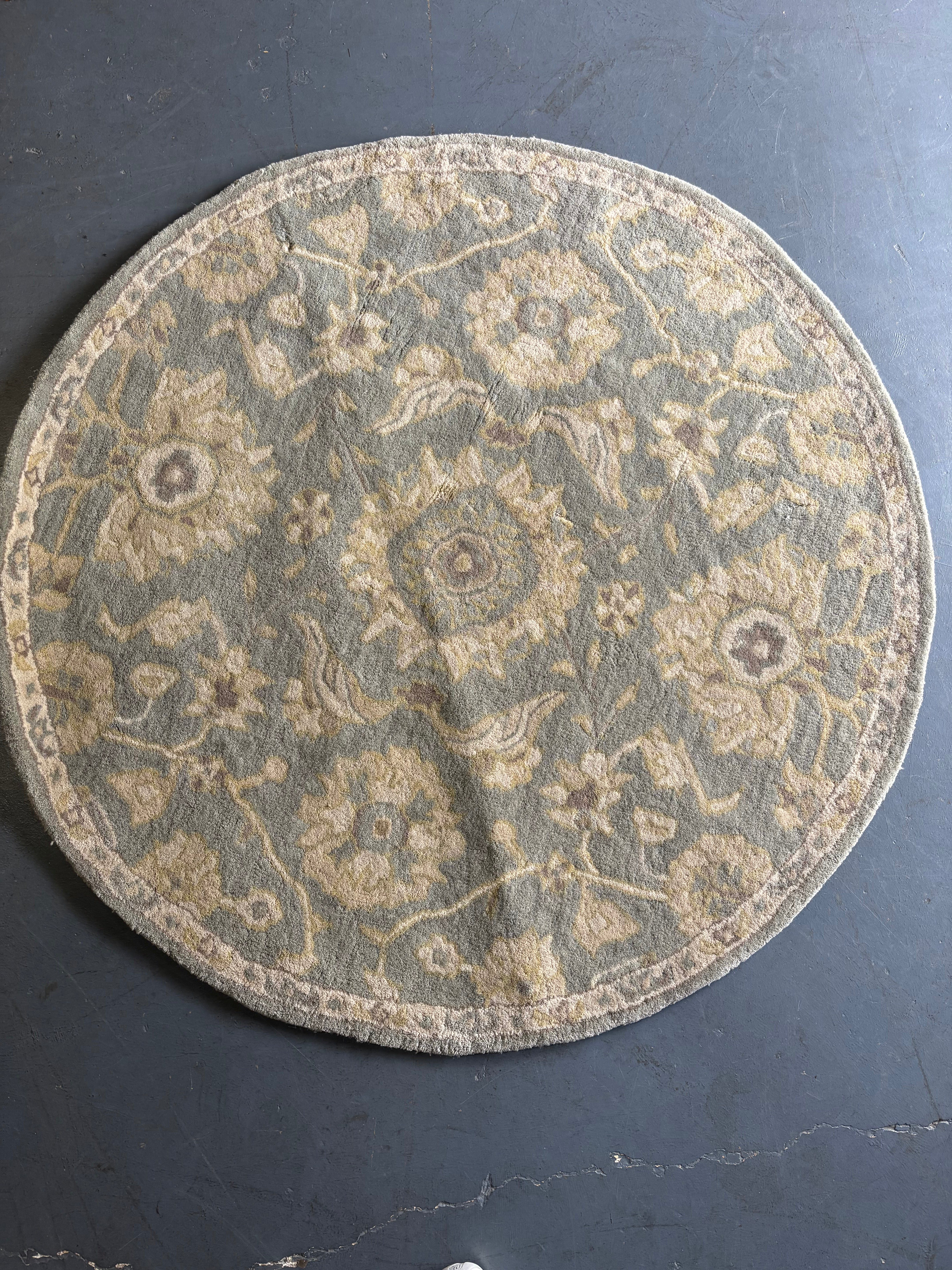 4' Round Boutique Rugs Copen Traditional Area Rug - Pale Blue/Beige SHOWROOM ITEM