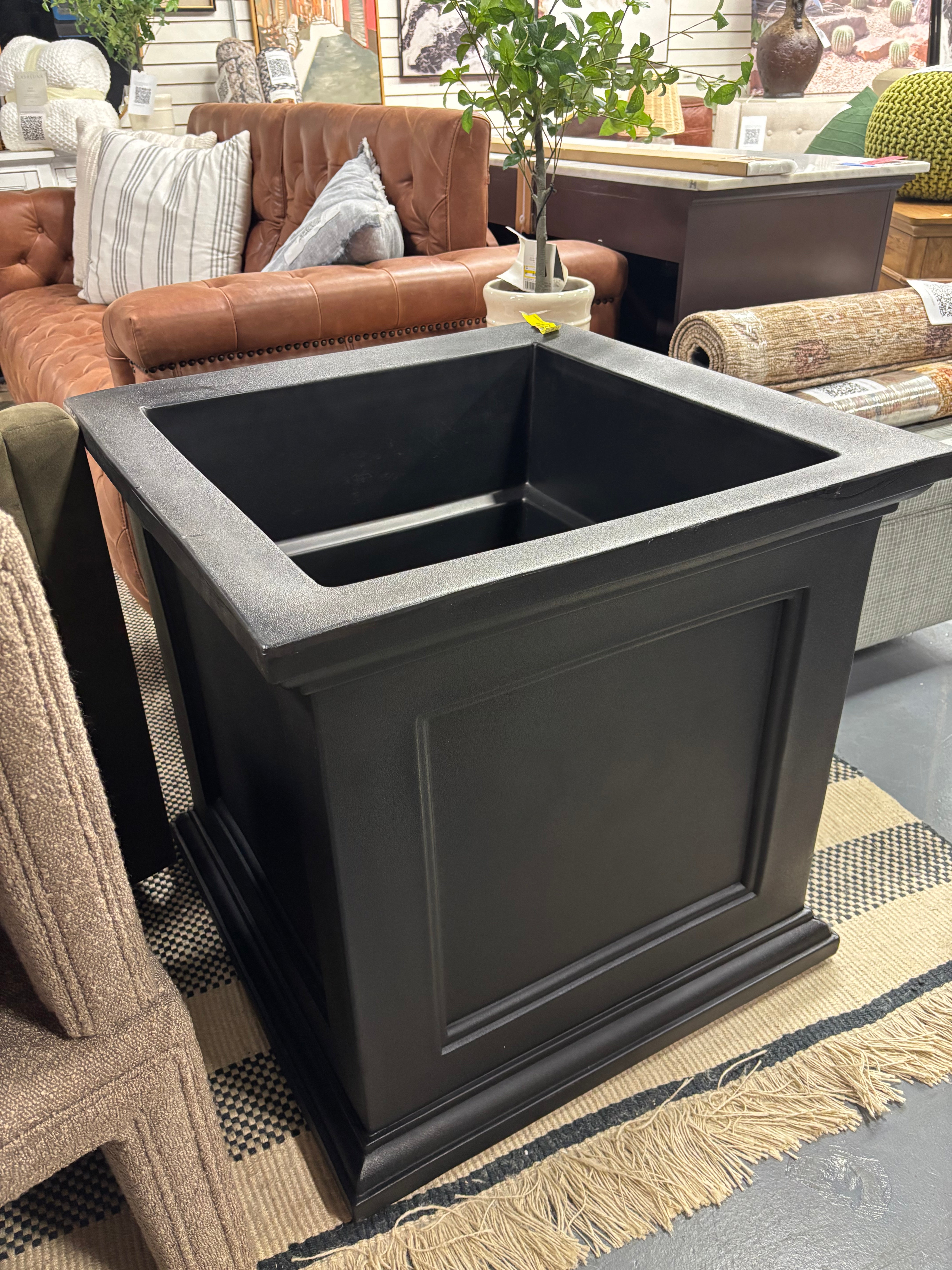 28" x 28" Anastasiya Planter Box SHOWROOM ITEM