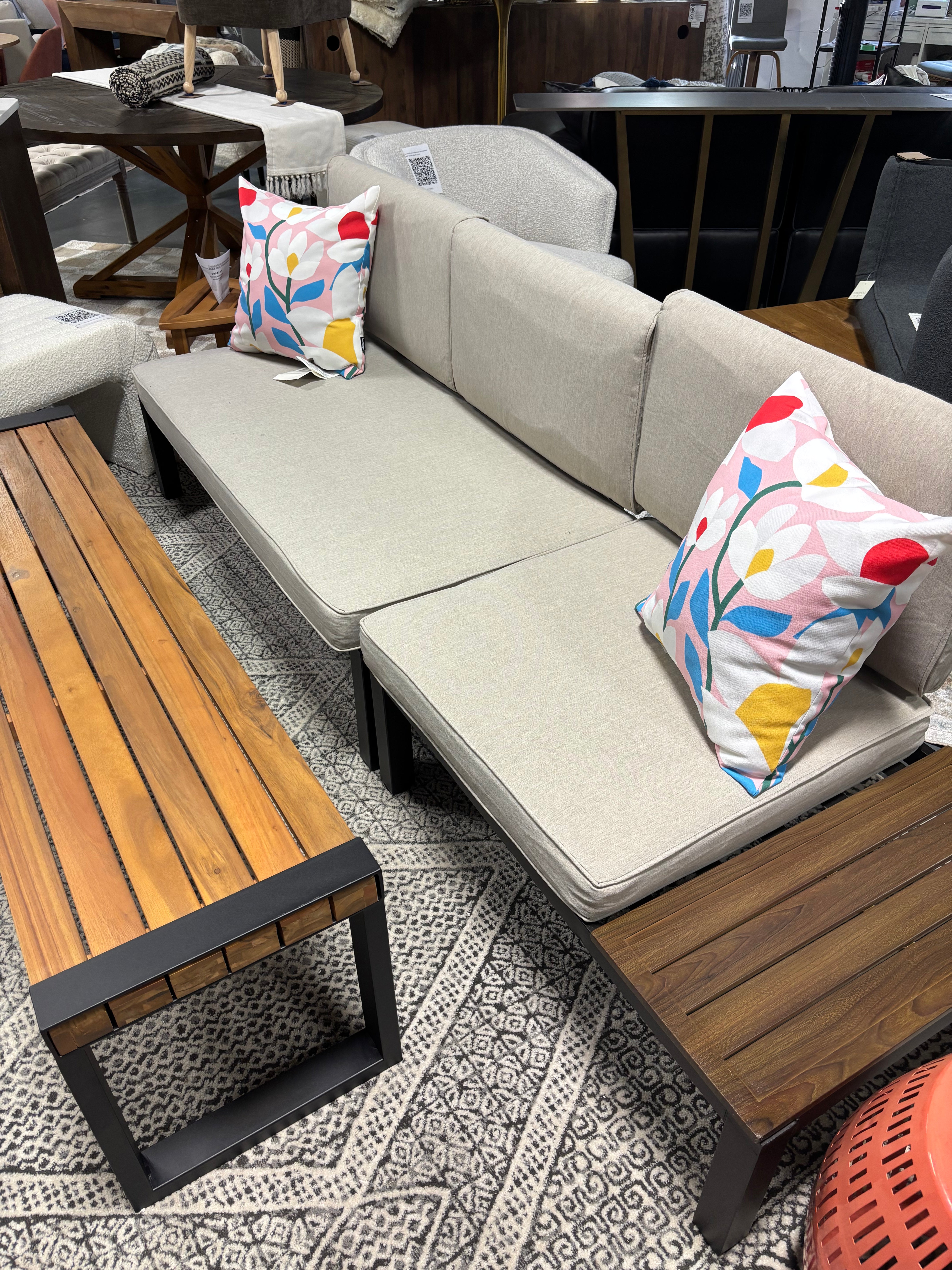 2pc Metal Outdoor Patio Conversation Sectional SHOWROOM ITEM