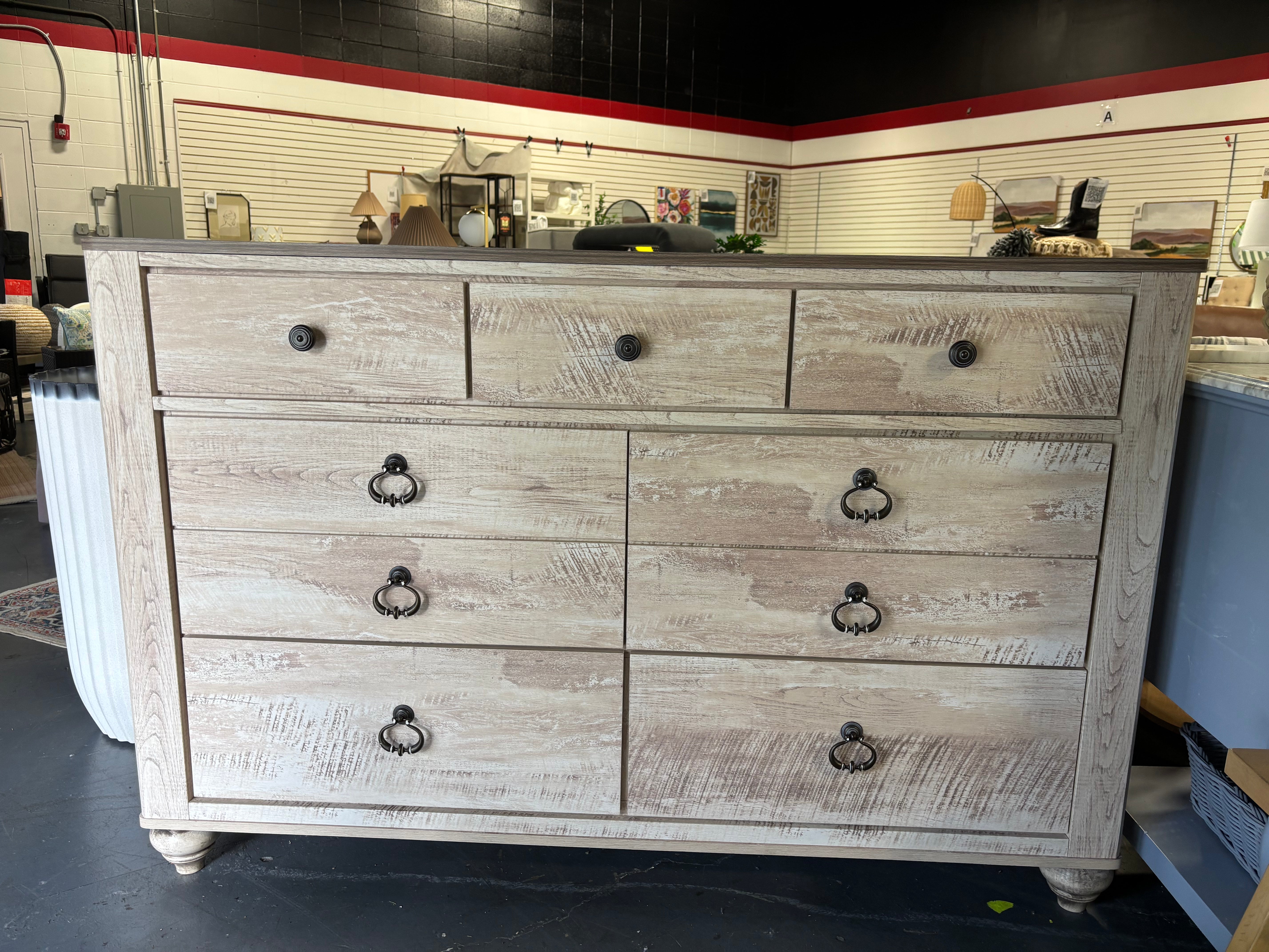 63.25'' W Amareona 7 - Drawer Dresser SHOWROOM ITEM