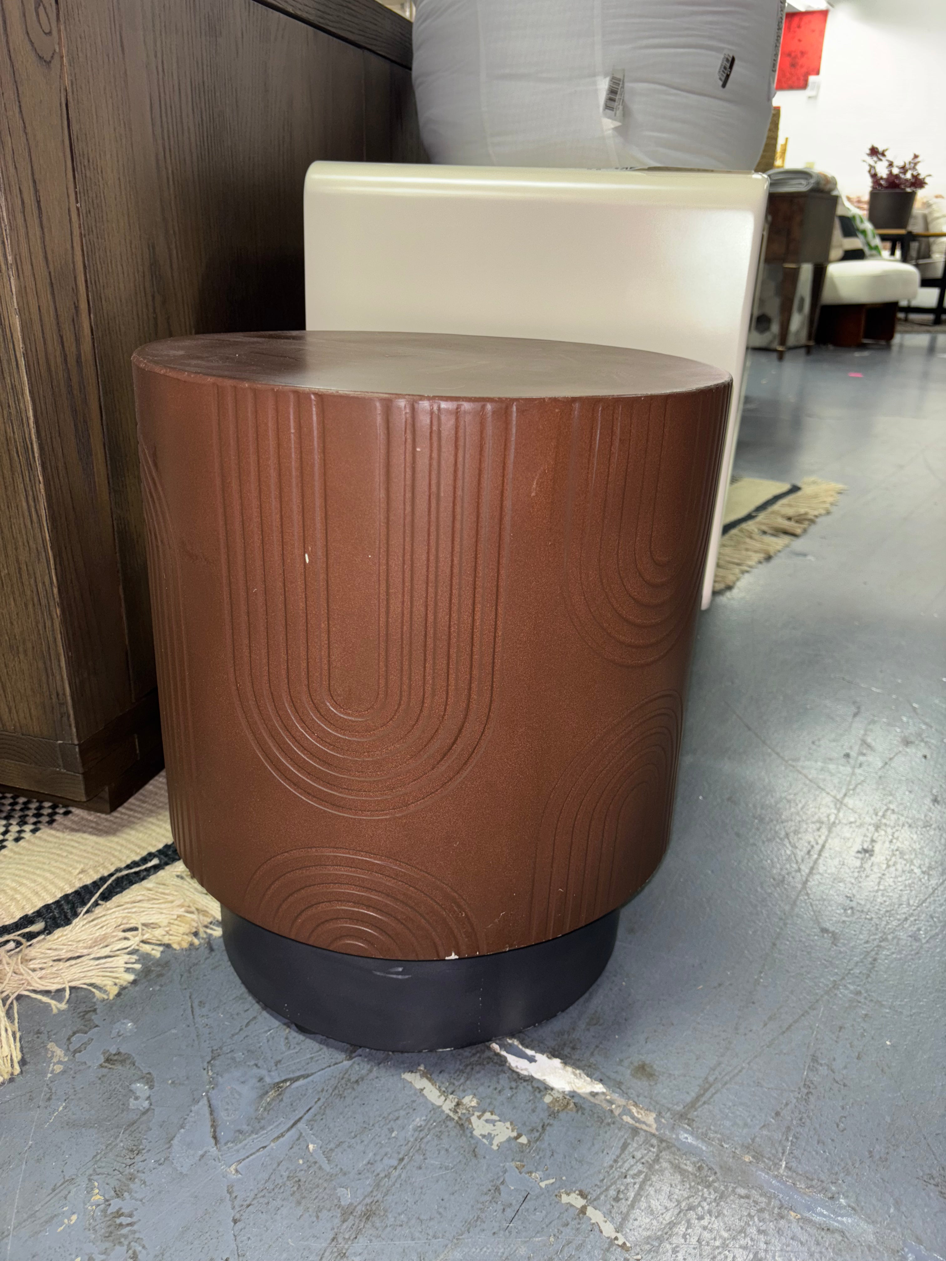 🔴 Geometric Terrafab Accent Table - Brown SHOWROOM ITEM