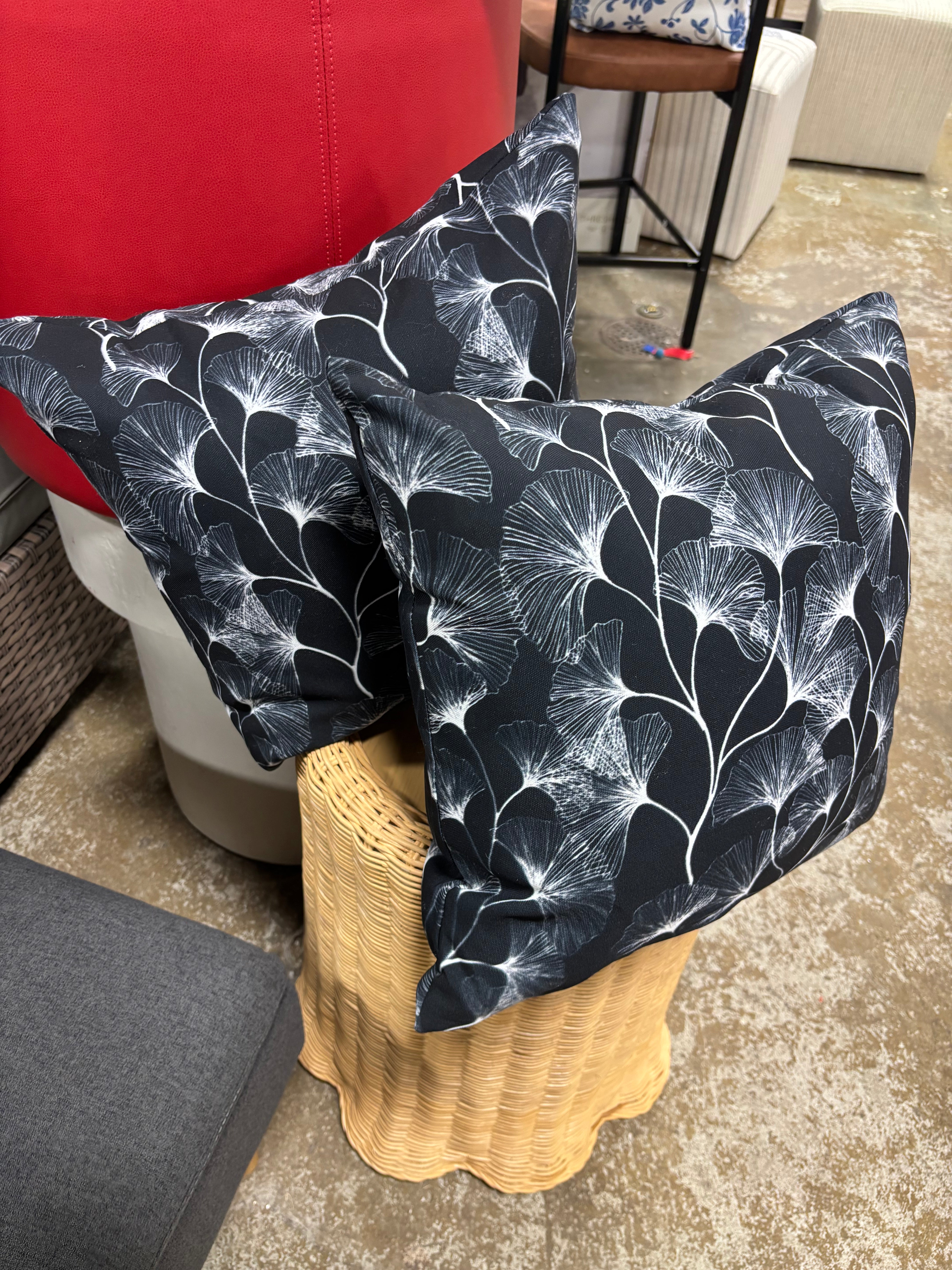 (Set of 2) 18" Creative Products Black Gingko Leaves Indoor / Outdoor Pillow SHOWROOM ITEM