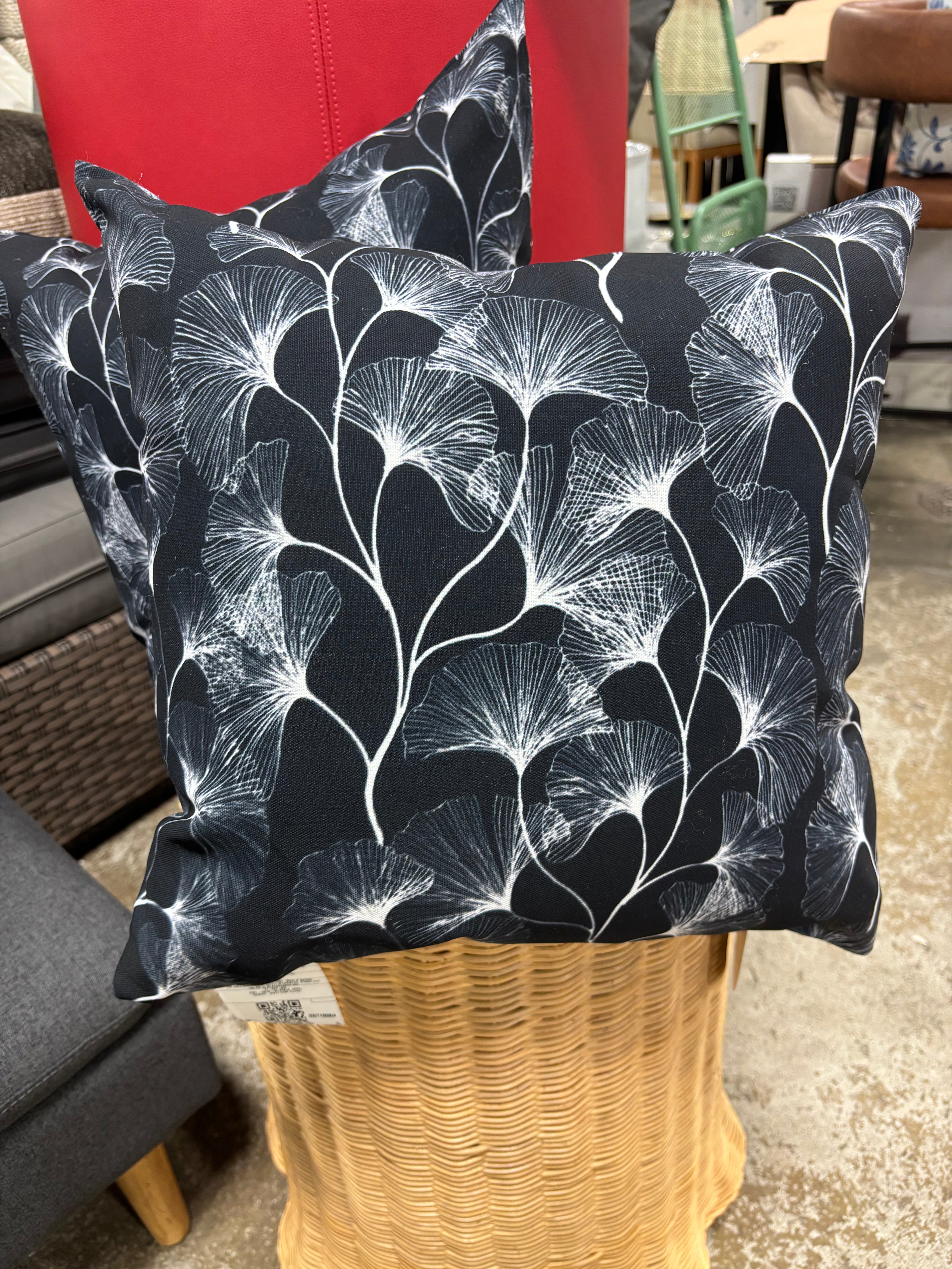 (Set of 2) 18" Creative Products Black Gingko Leaves Indoor / Outdoor Pillow SHOWROOM ITEM