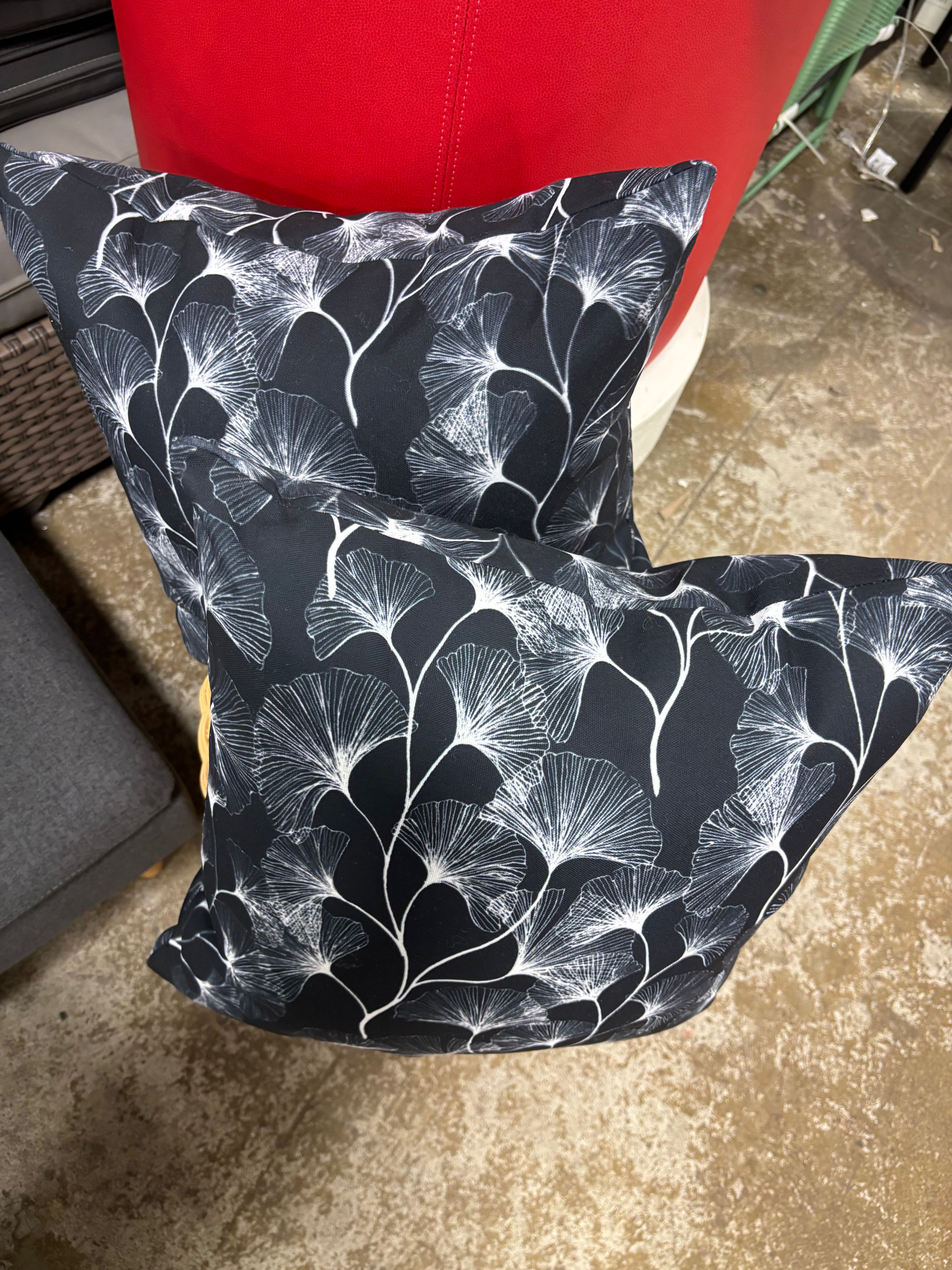 (Set of 2) 18" Creative Products Black Gingko Leaves Indoor / Outdoor Pillow SHOWROOM ITEM