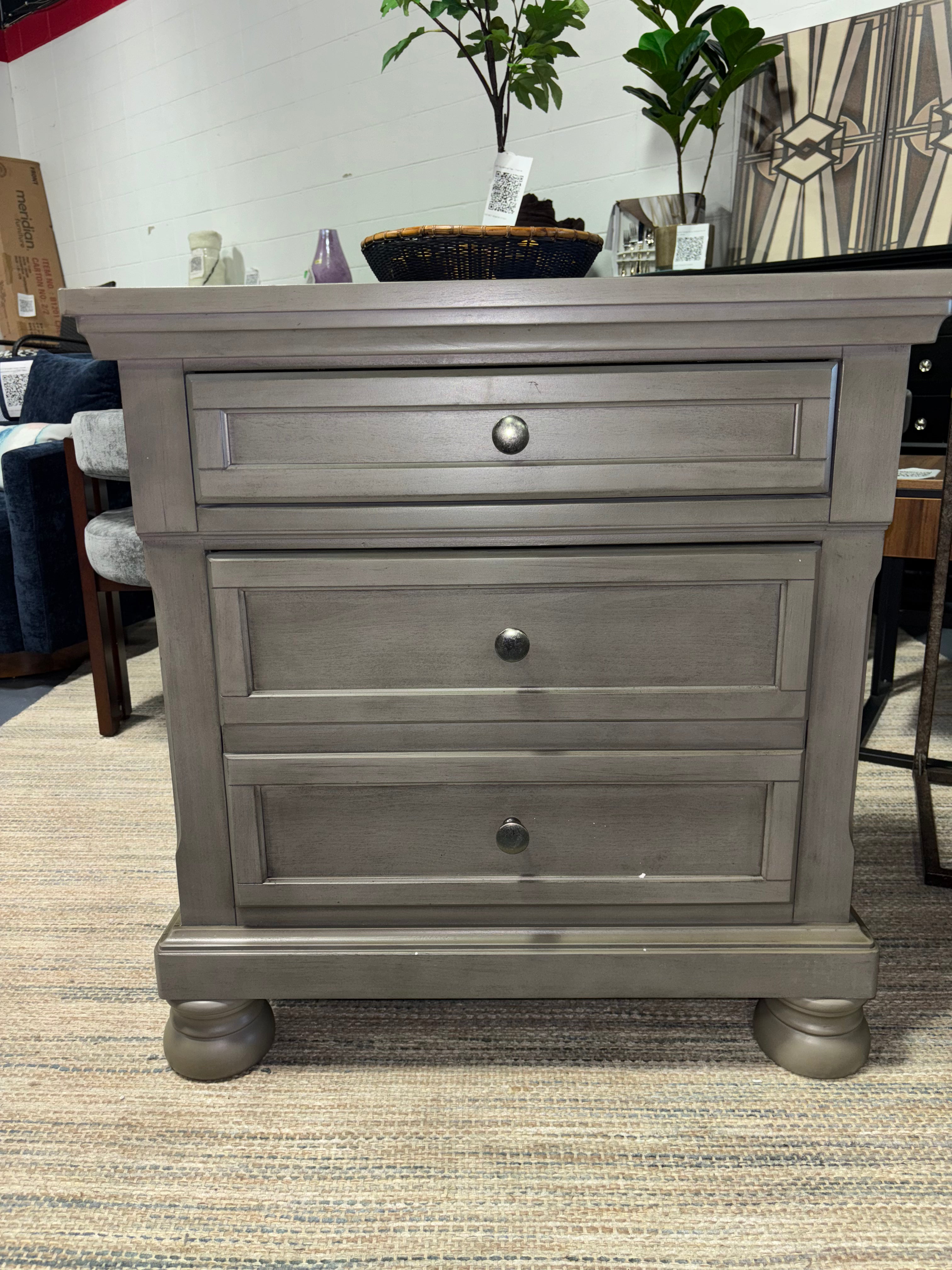 Meade G8925-N Nightstand - Gray SHOWROOM ITEM
