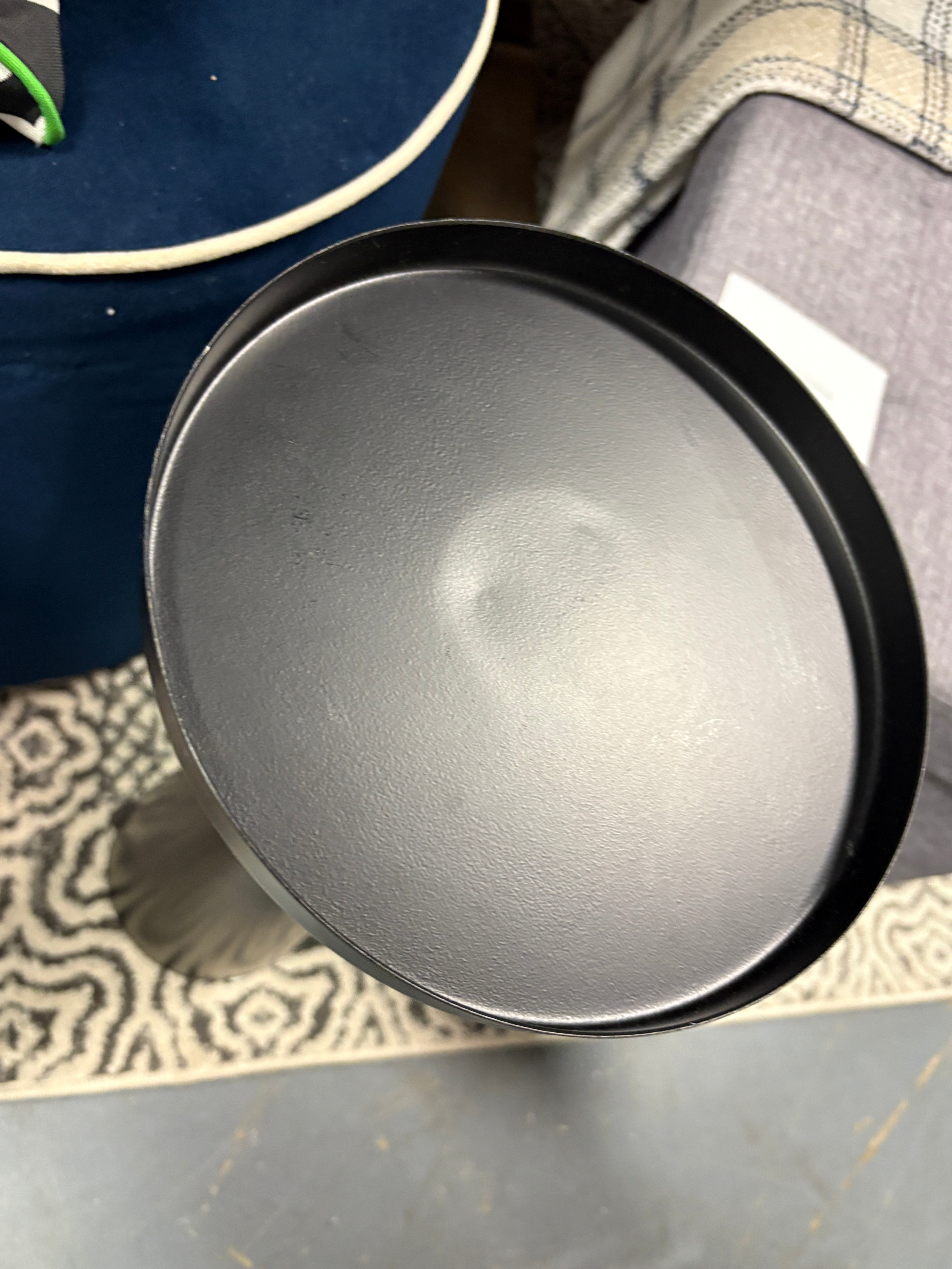 Alester Round Smooth Metal Drink Table Black -SHOWROOM ITEM