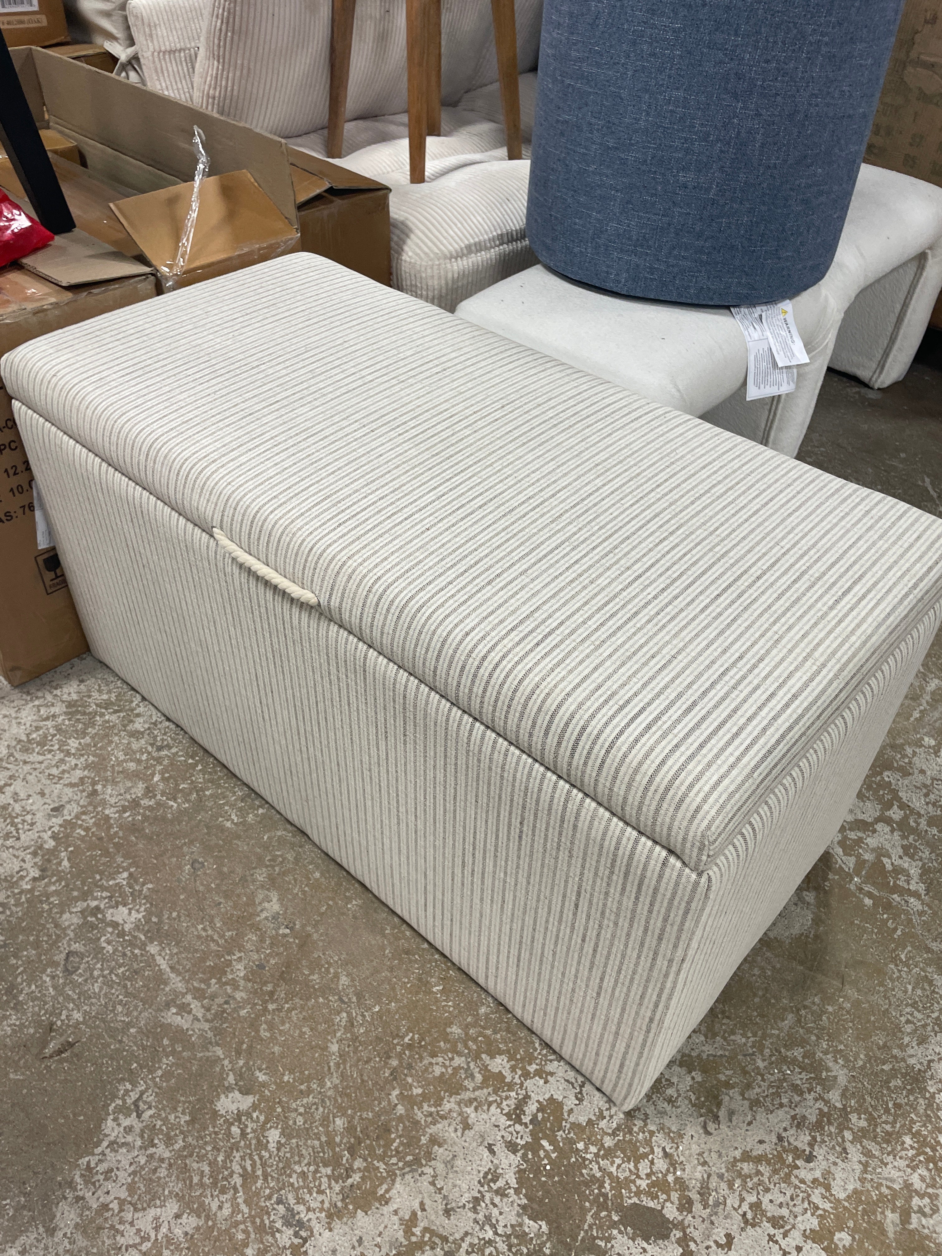 Lynwood Storage Bench SHOWROOM ITEM