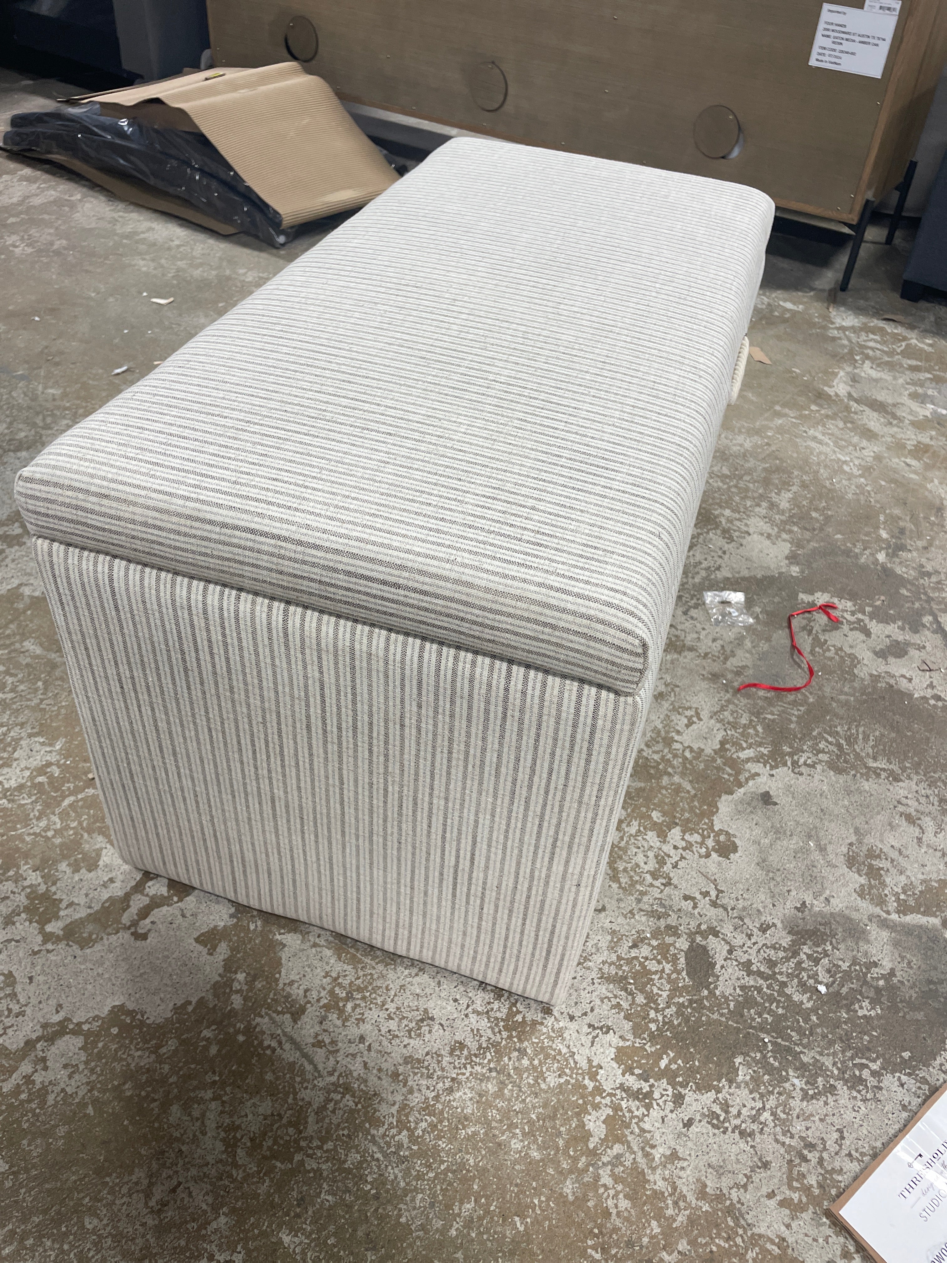 Lynwood Storage Bench SHOWROOM ITEM