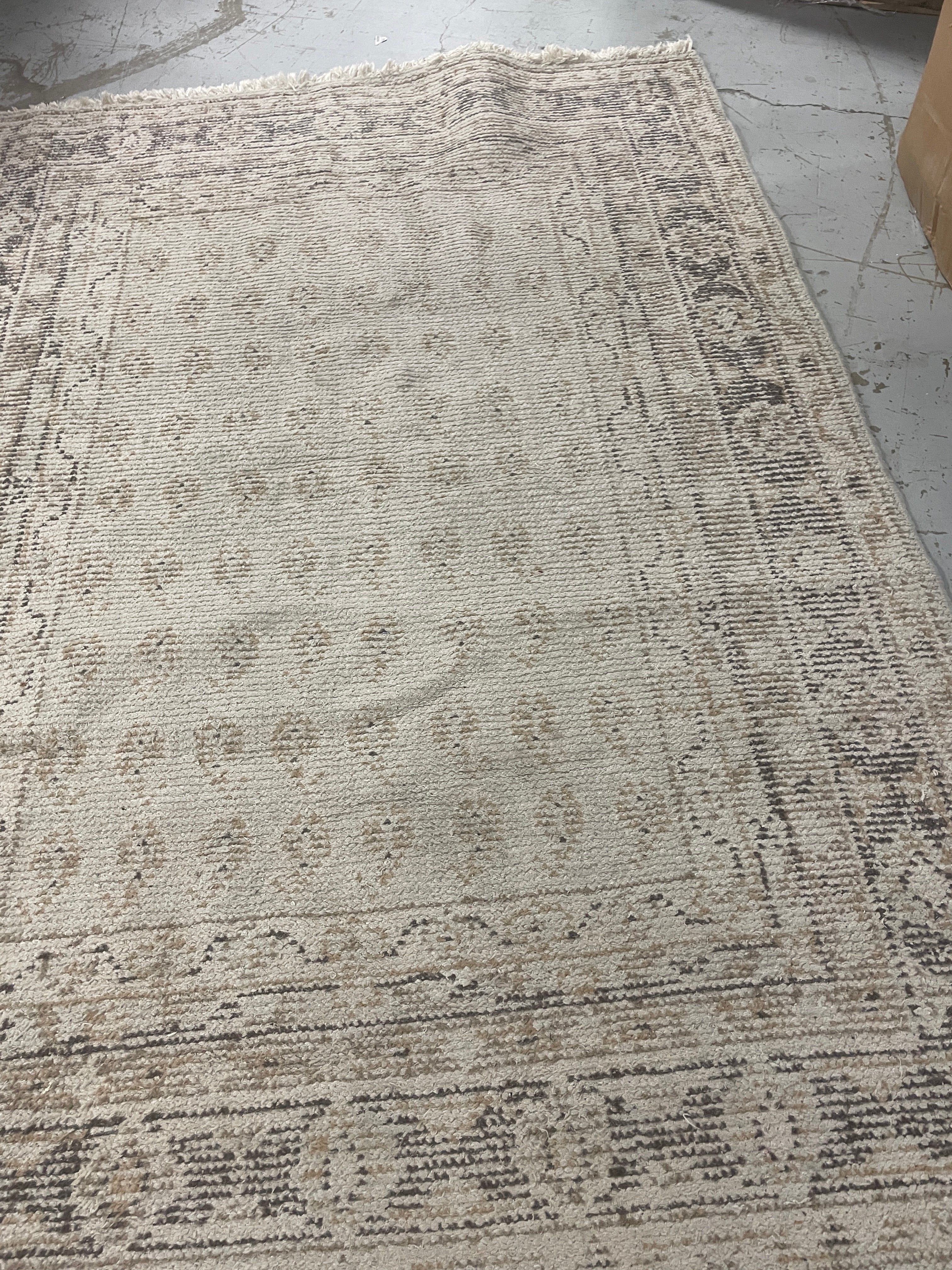 5 x 7 Power Loomed Distressed Rug
