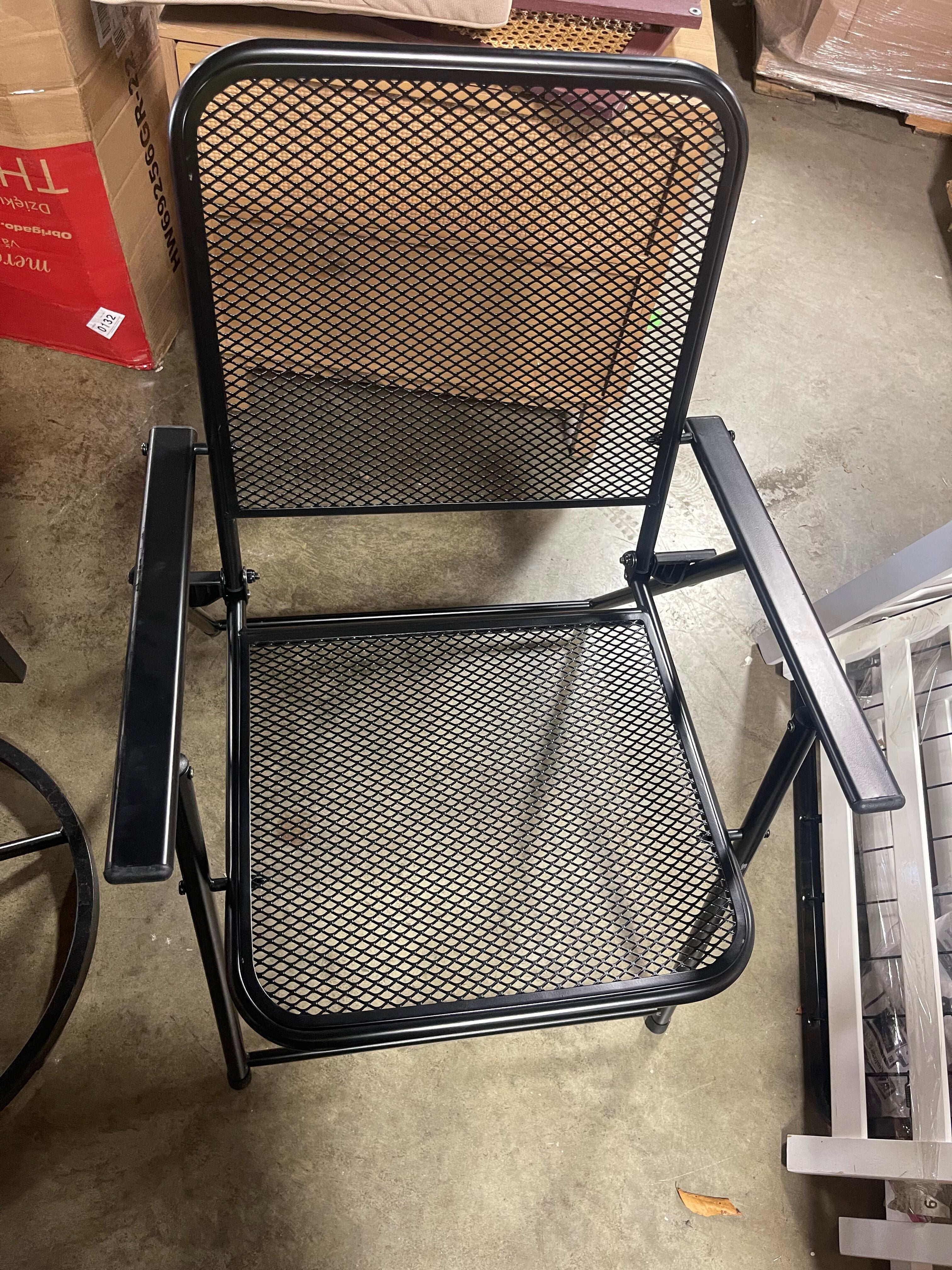 Laytyn Outdoor Folding Dining Armchair 1-Piece