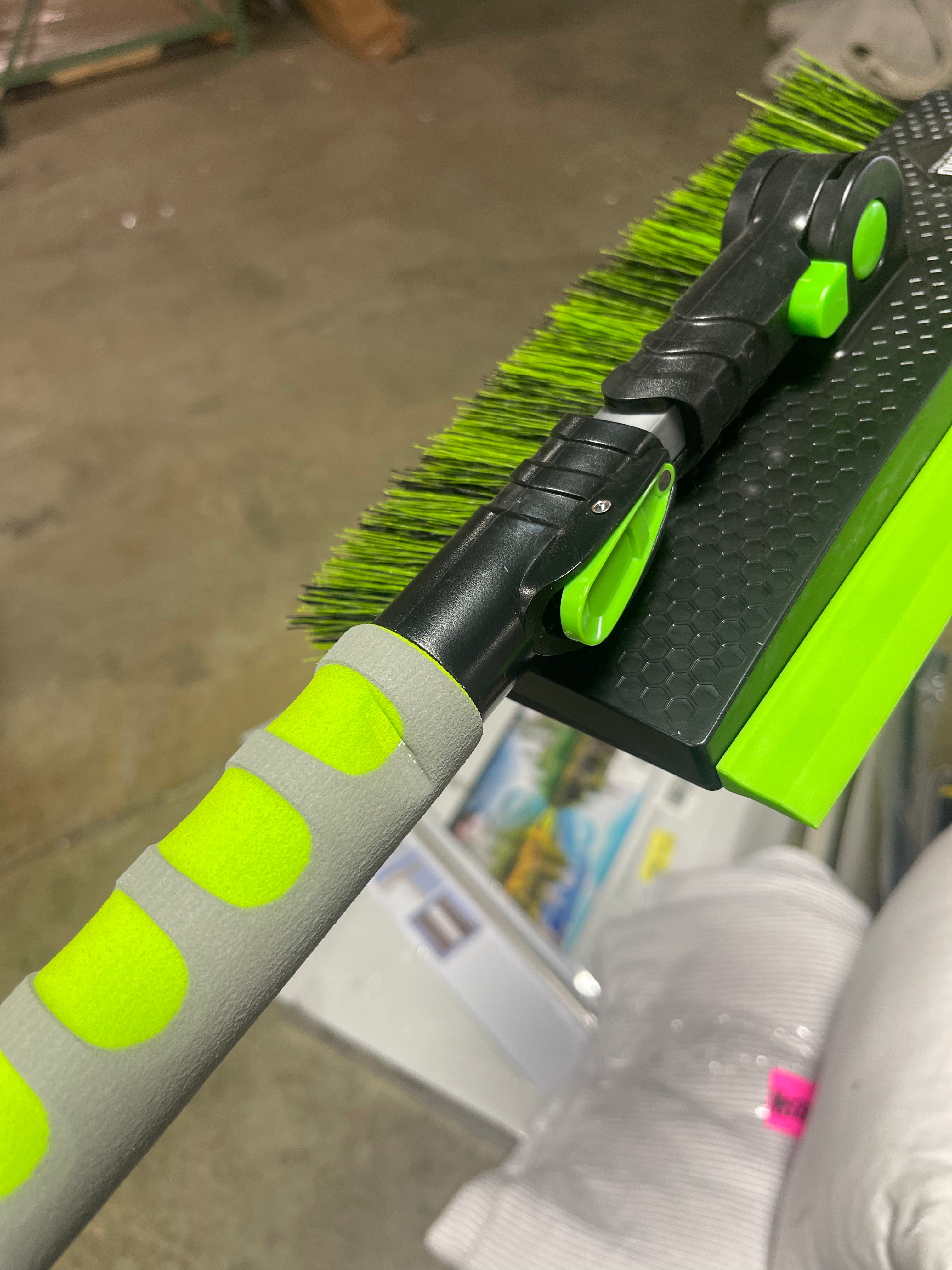 Avalanche Extreme Extendable Snowbroom for Cars, Trucks, SUVs