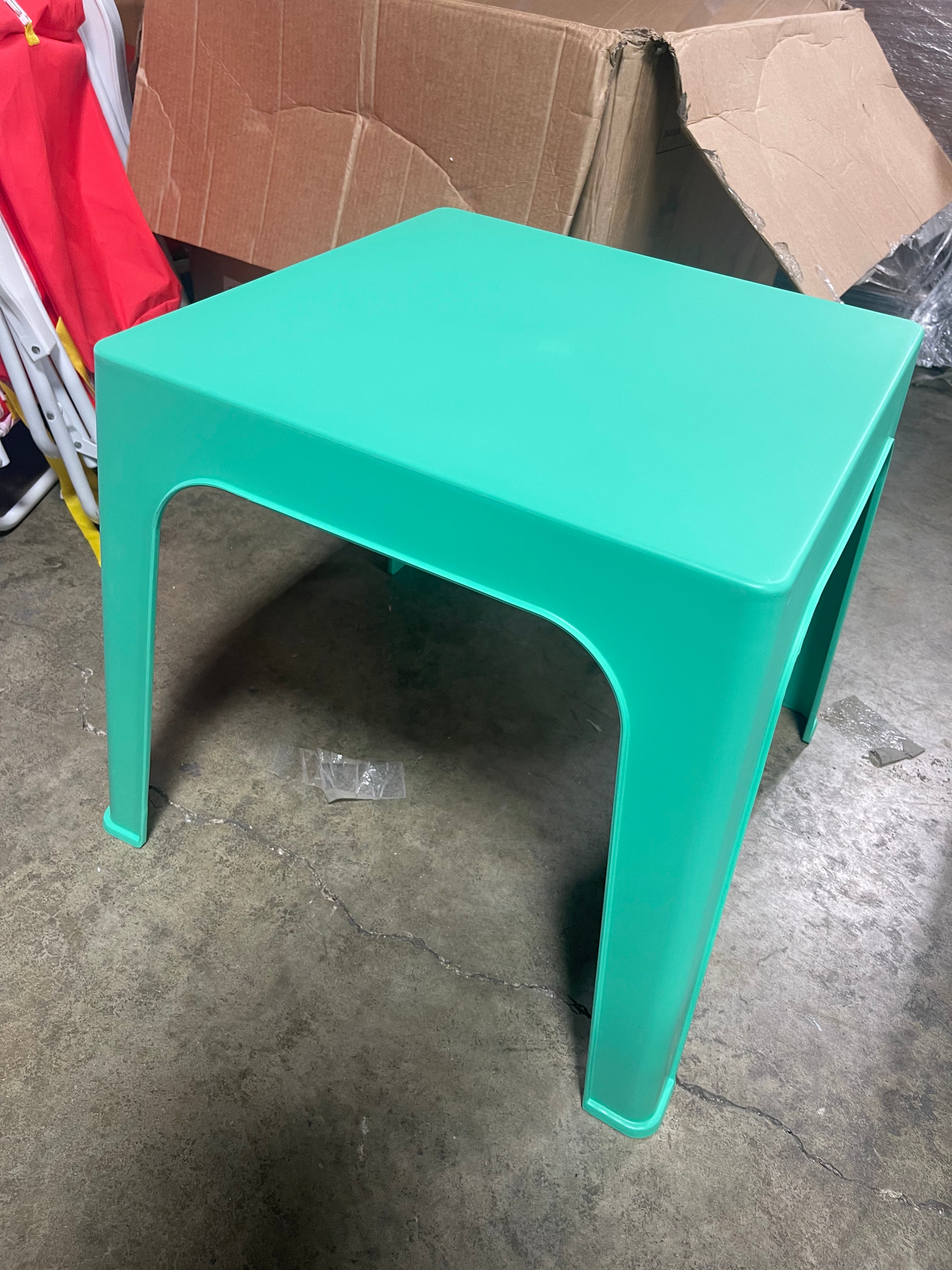 Square Julieta Kids Table Patio Accent Tables Green